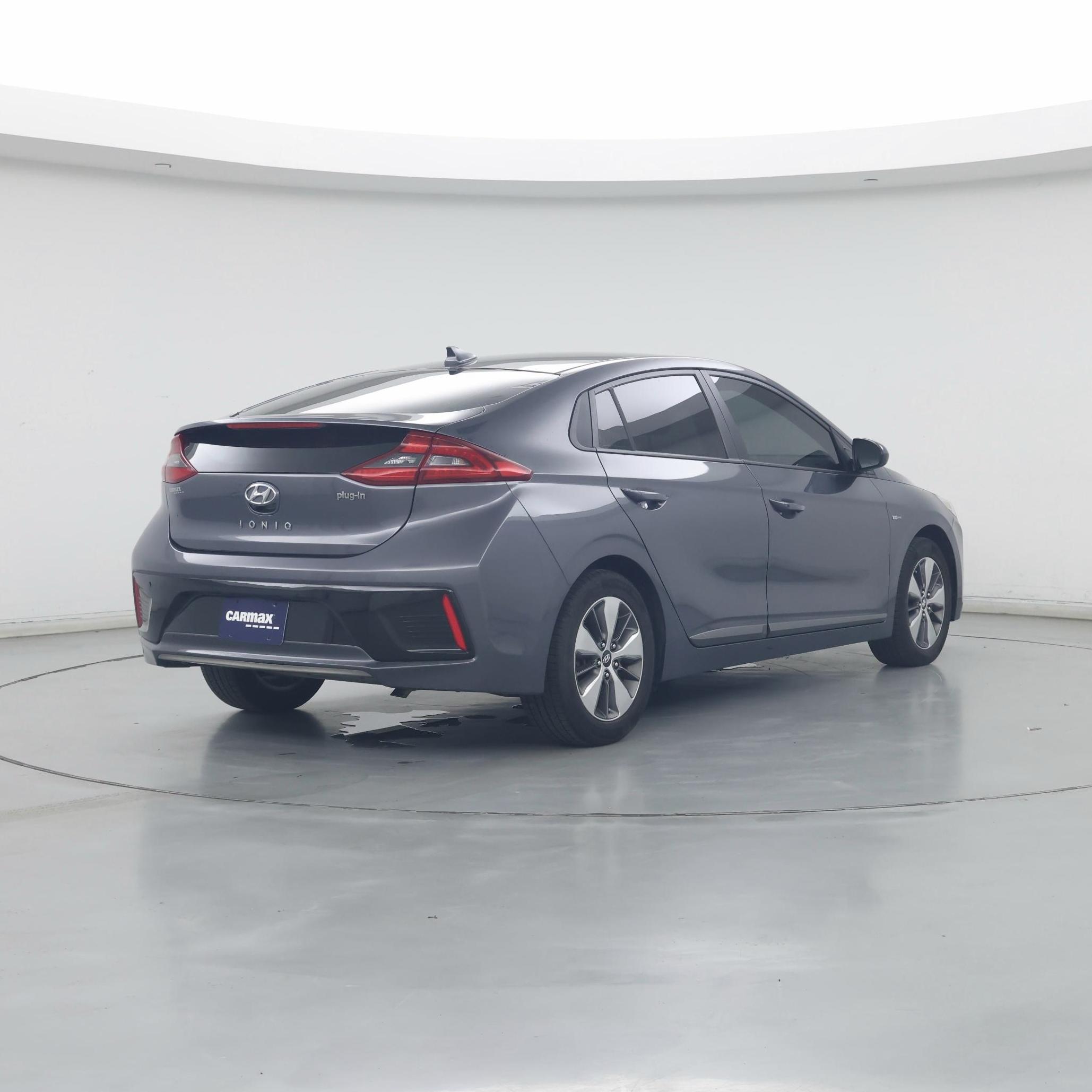 Thumbnail: 2019 Hyundai Ioniq - 8