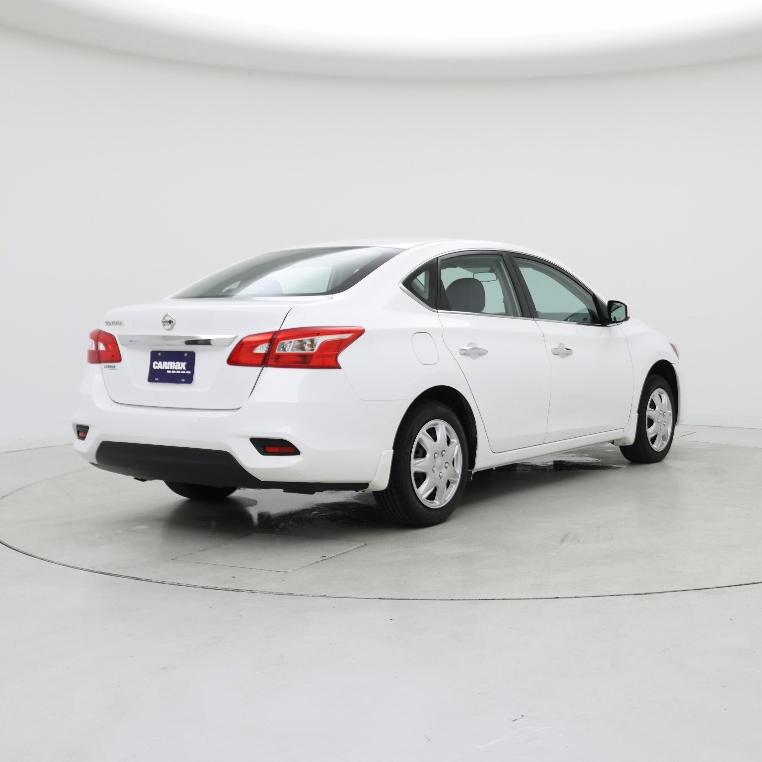 Thumbnail: 2017 Nissan Sentra - 8