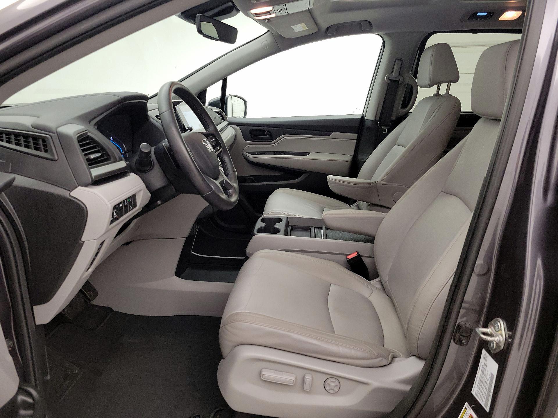 Thumbnail: 2019 Honda Odyssey - 11