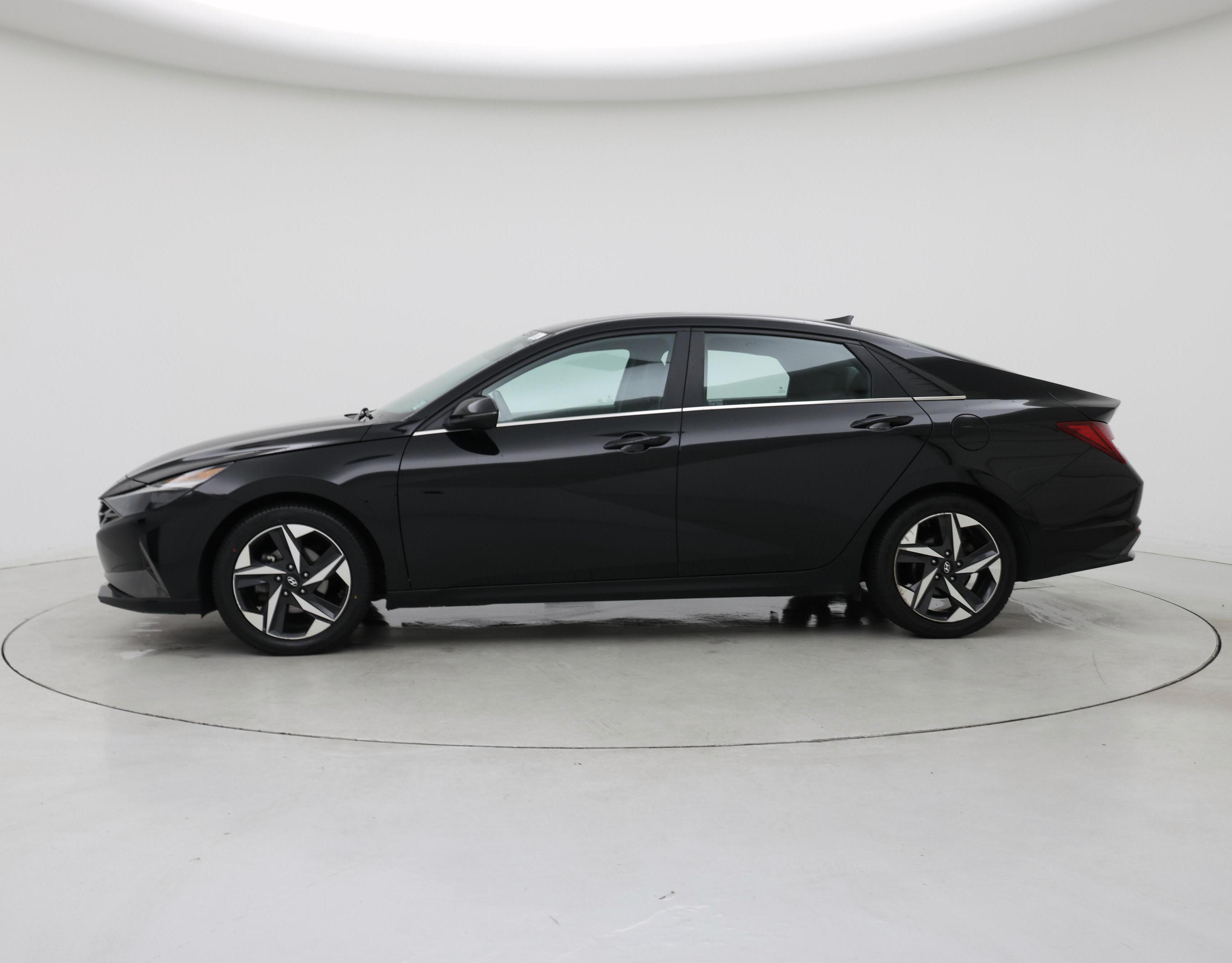 Thumbnail: 2022 Hyundai Elantra - 3