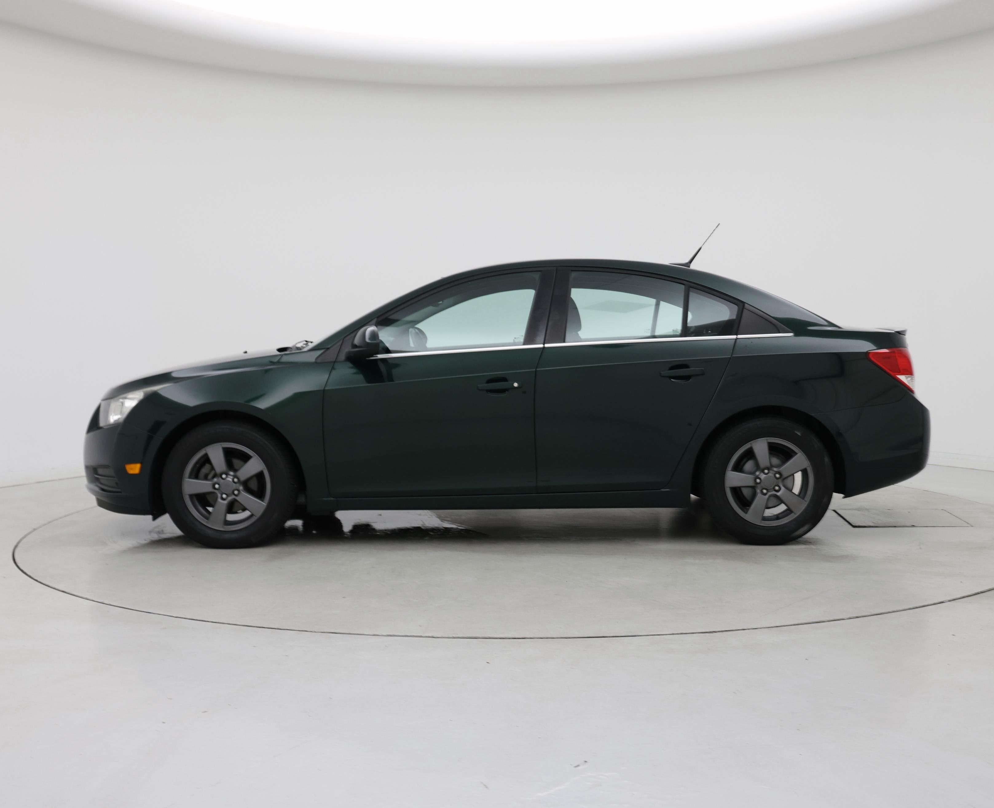 Thumbnail: 2014 Chevrolet Cruze - 3