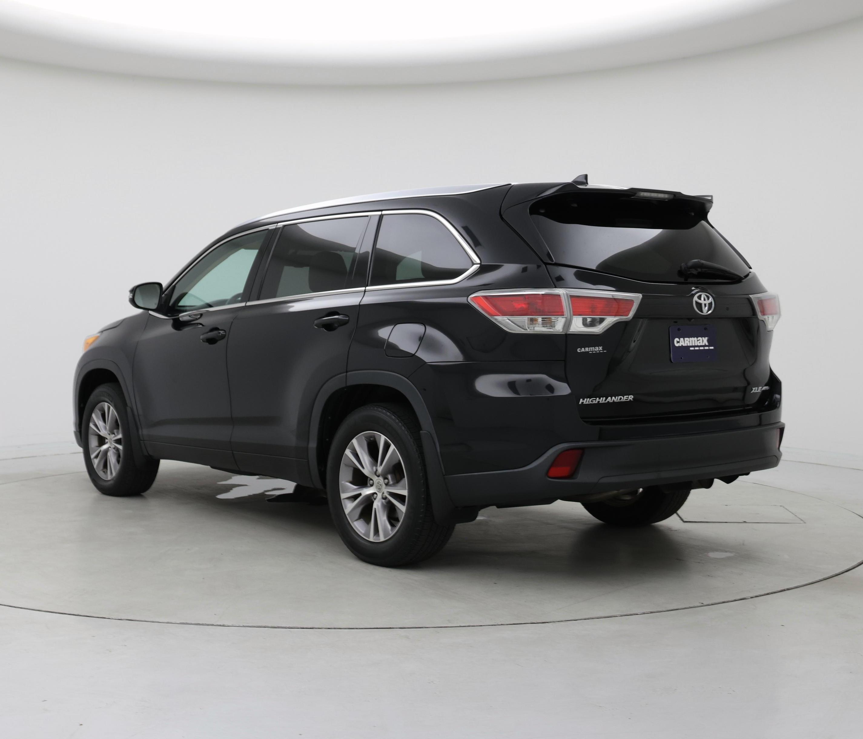 Thumbnail: 2015 Toyota Highlander - 2
