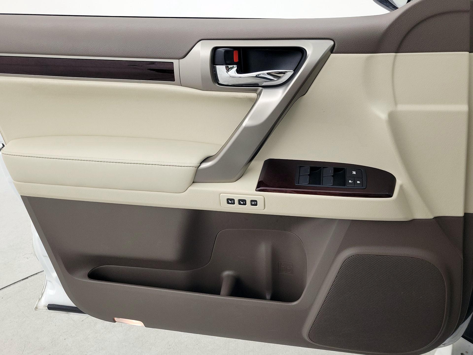 Thumbnail: 2017 Lexus GX - 12