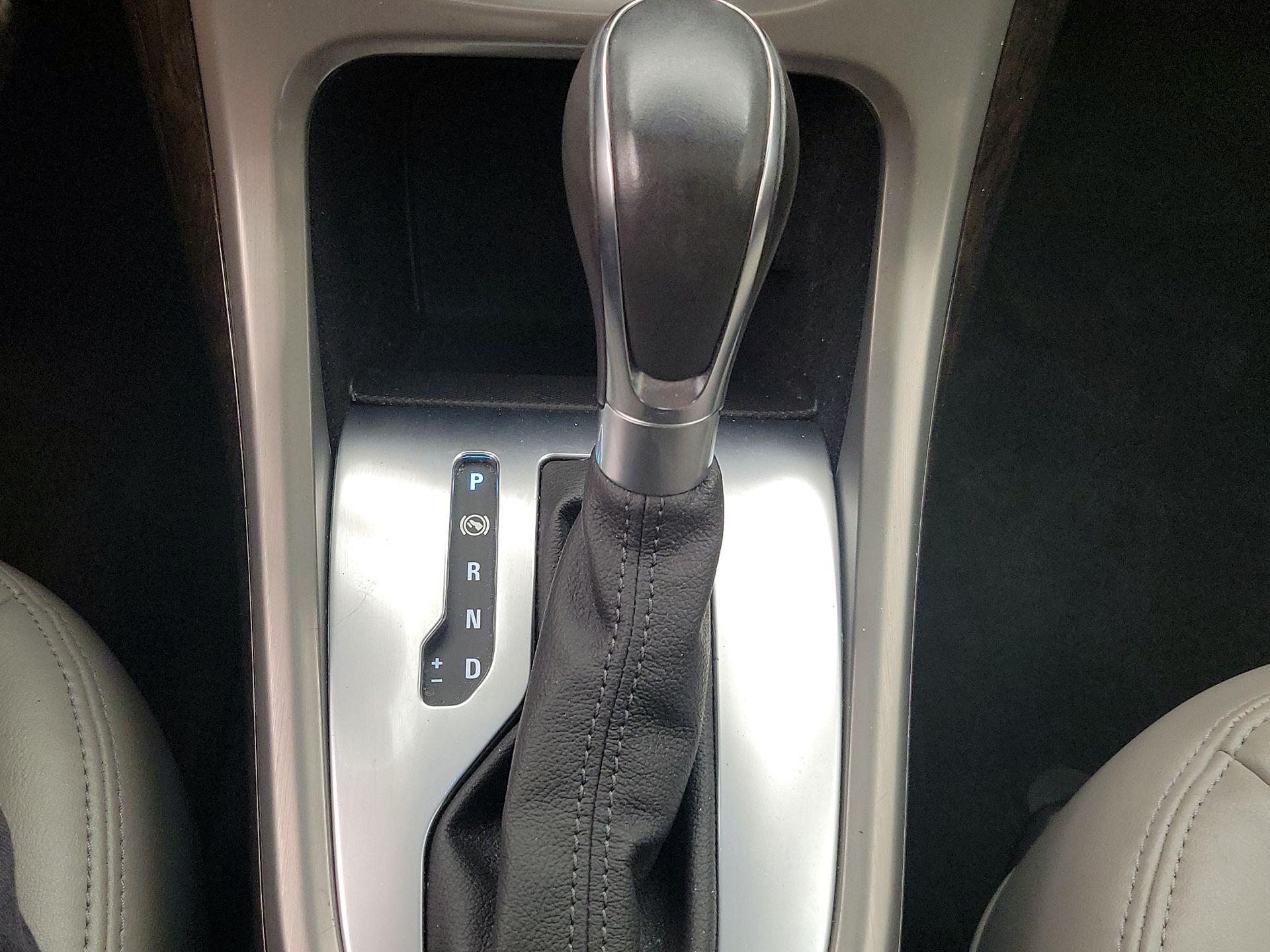 Thumbnail: 2015 Buick Verano - 17