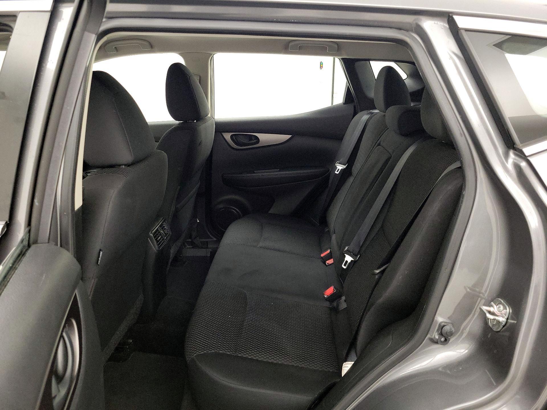 Thumbnail: 2019 Nissan Rogue Sport - 19