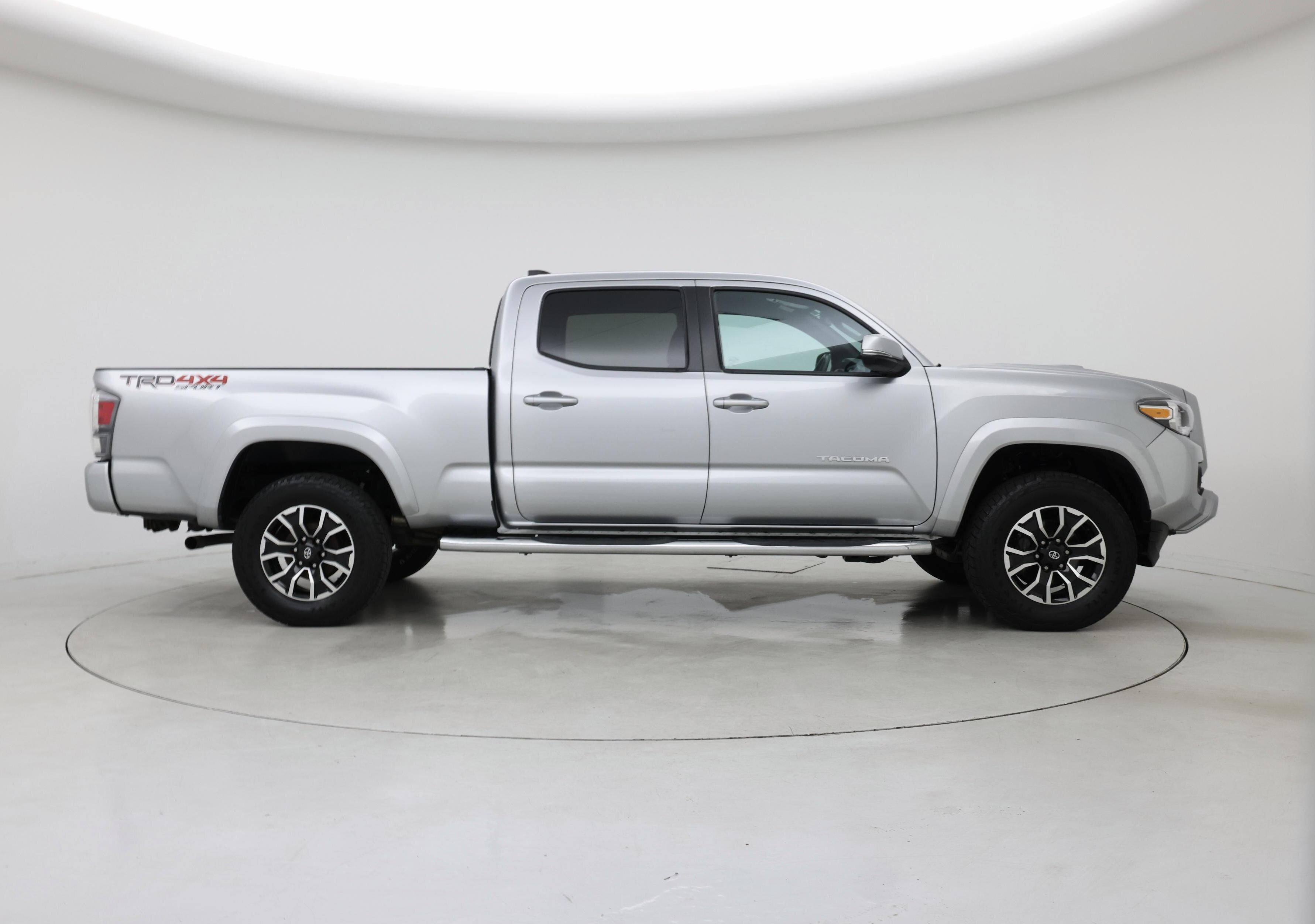 Thumbnail: 2022 Toyota Tacoma - 7