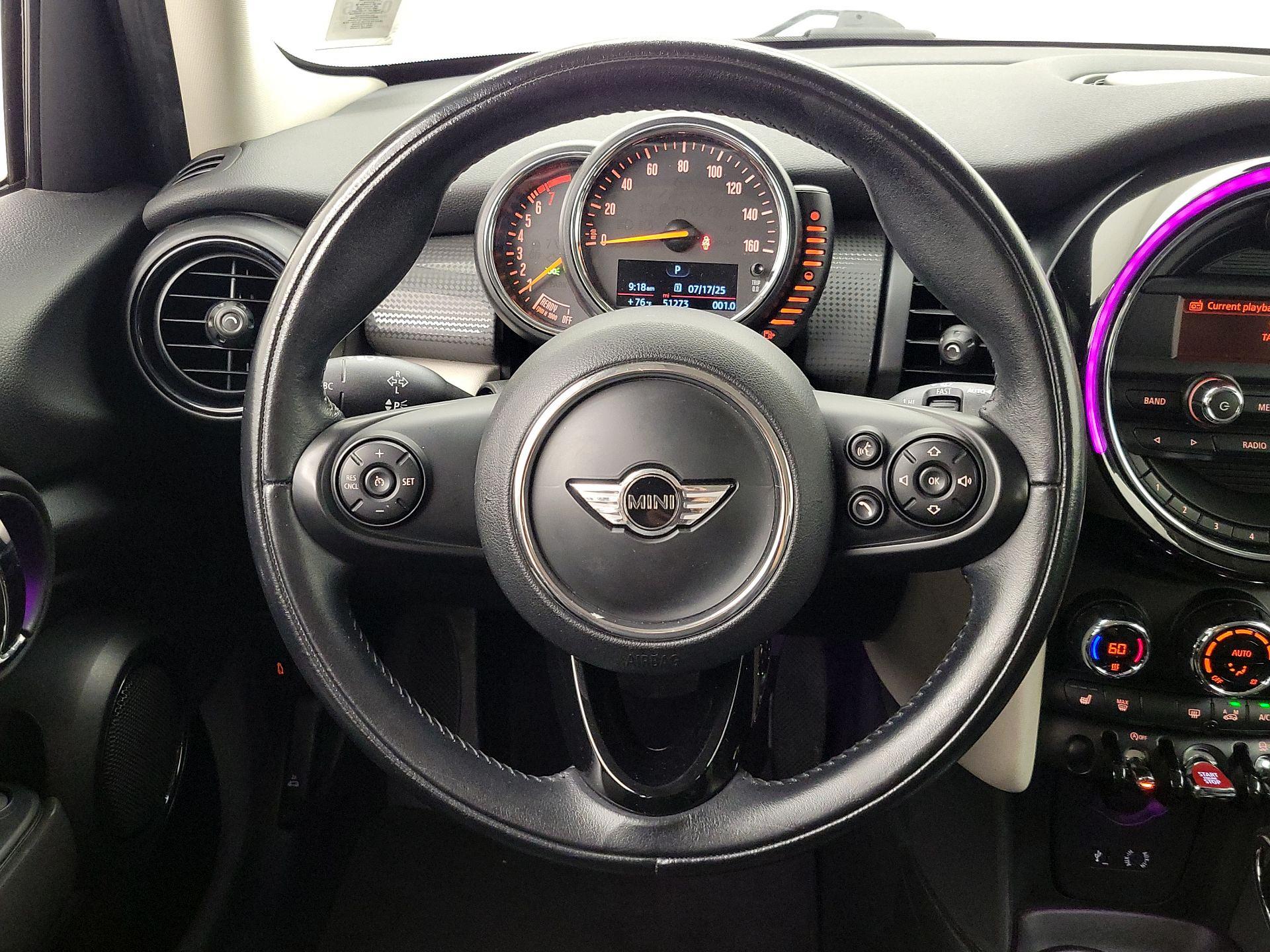 Thumbnail: 2016 MINI Cooper Hardtop - 10