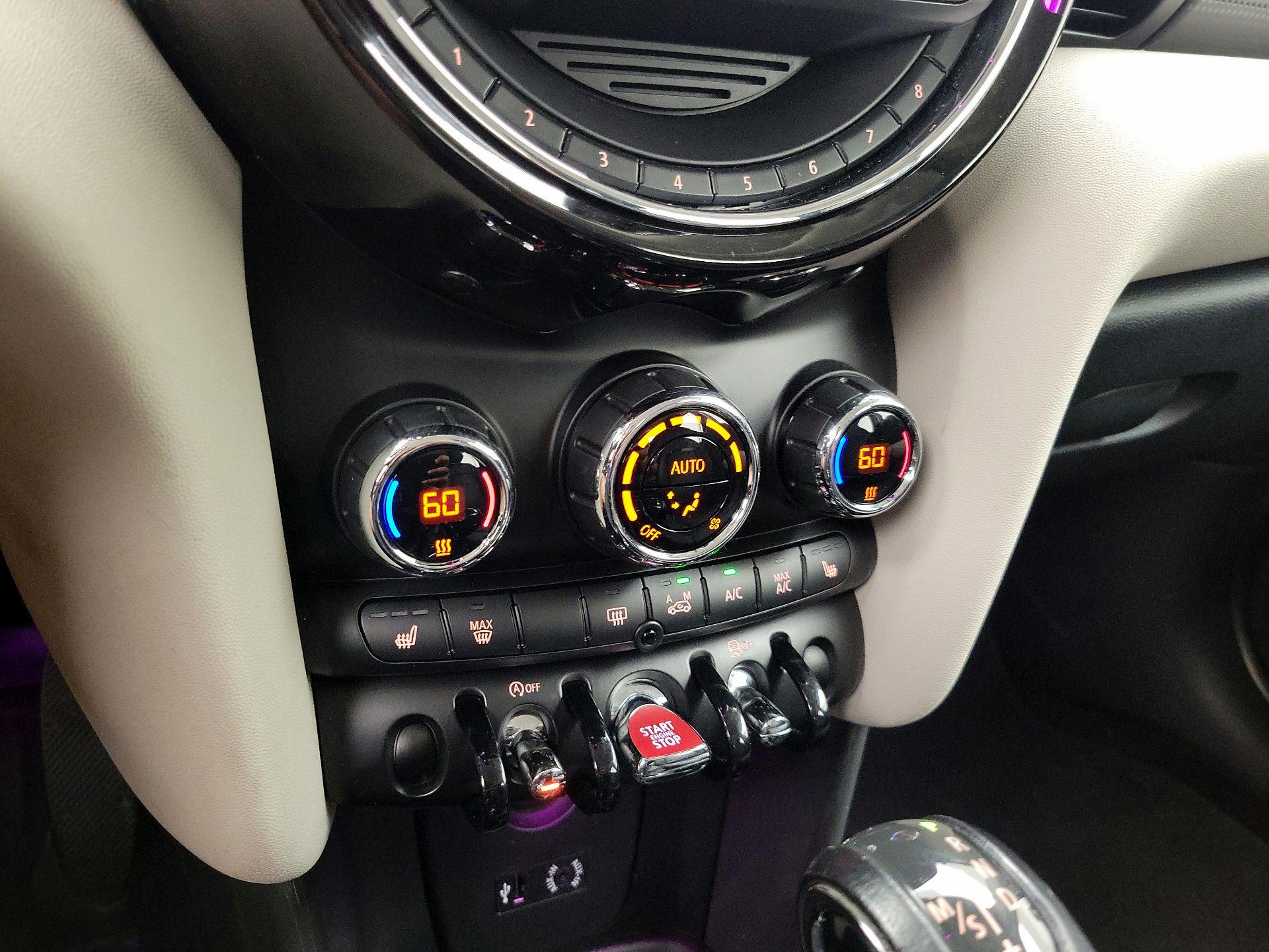 Thumbnail: 2016 MINI Cooper Hardtop - 15