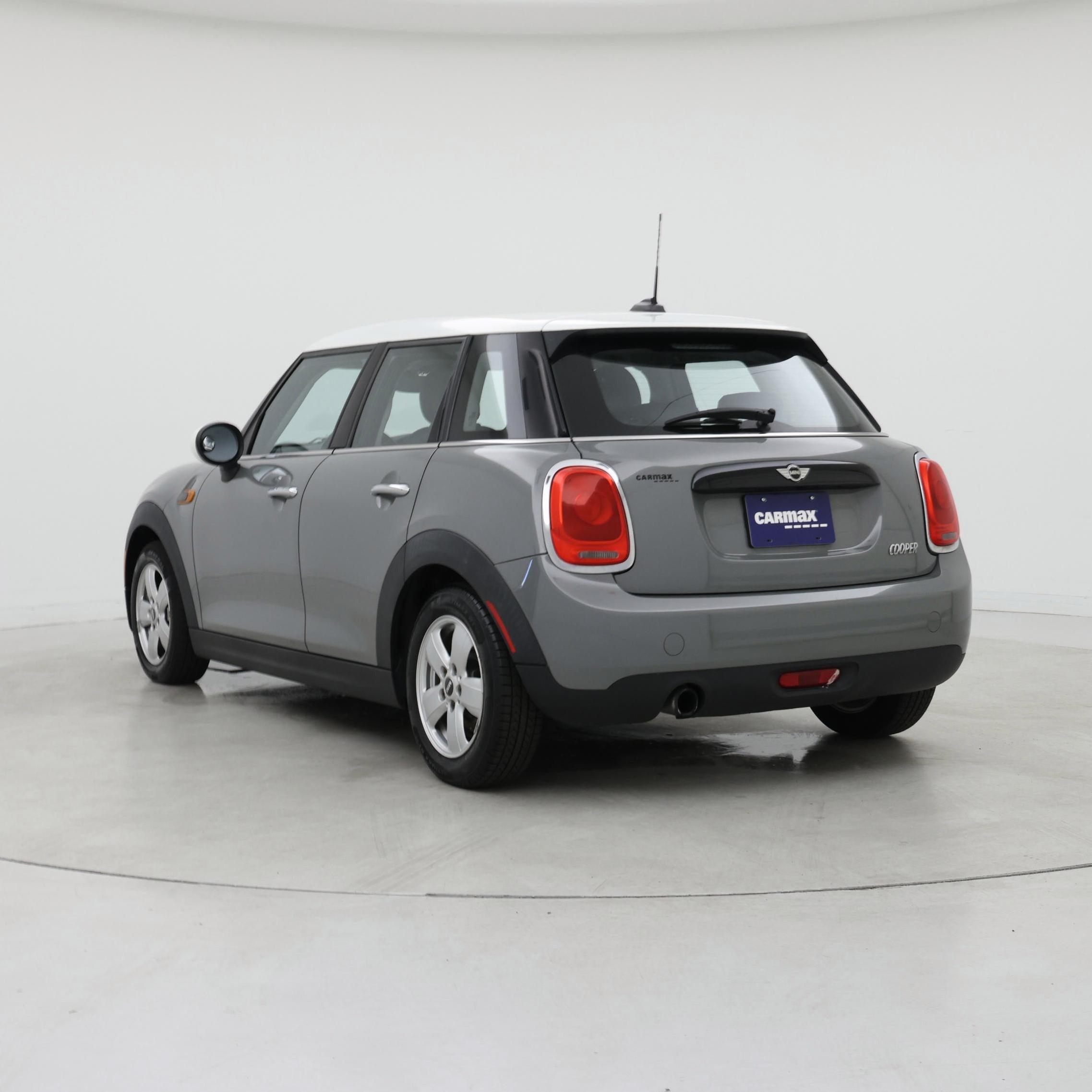 Thumbnail: 2016 MINI Cooper Hardtop - 2