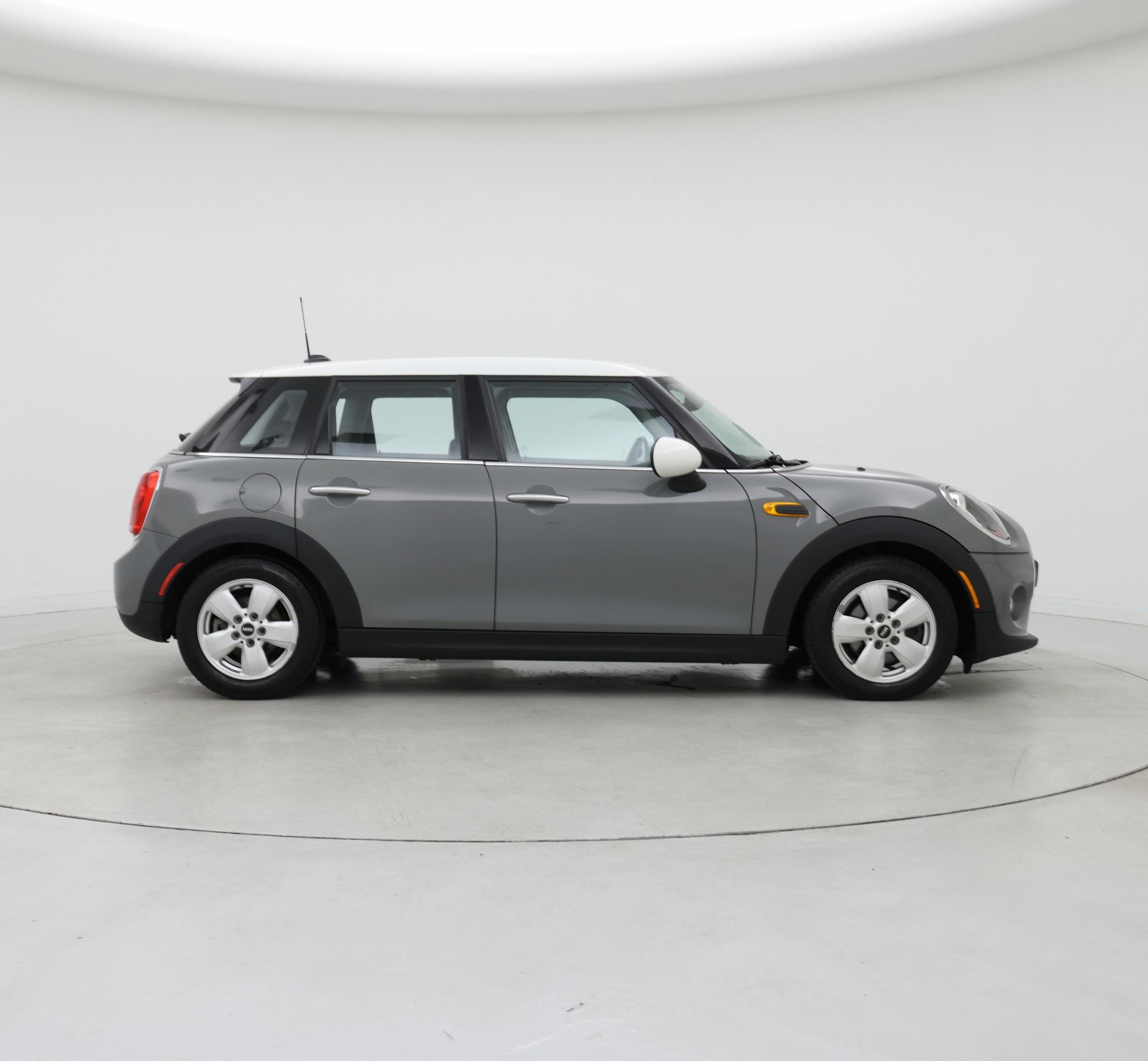 Thumbnail: 2016 MINI Cooper Hardtop - 7