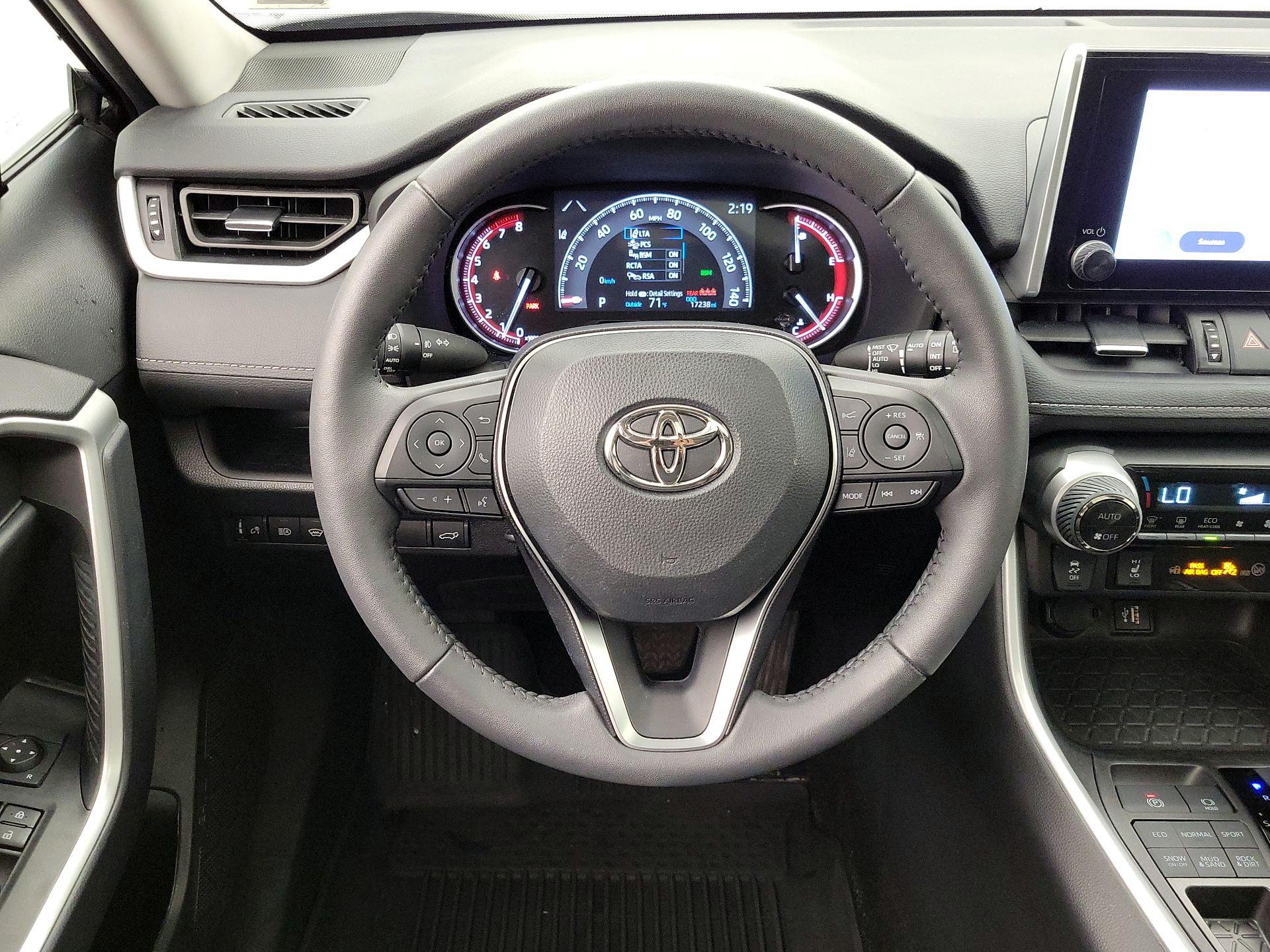 Thumbnail: 2024 Toyota RAV4 - 10