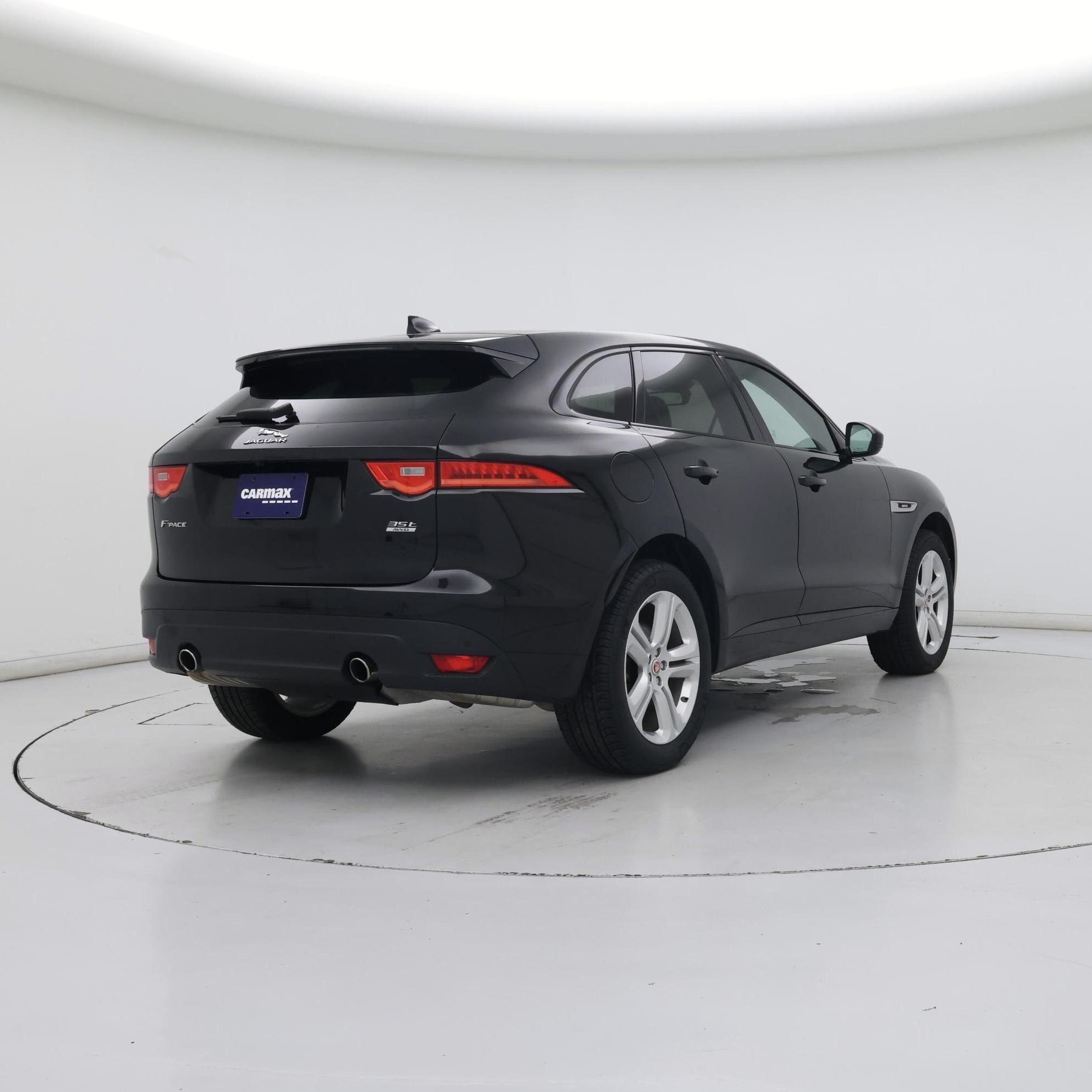 Thumbnail: 2017 Jaguar F-Pace - 8