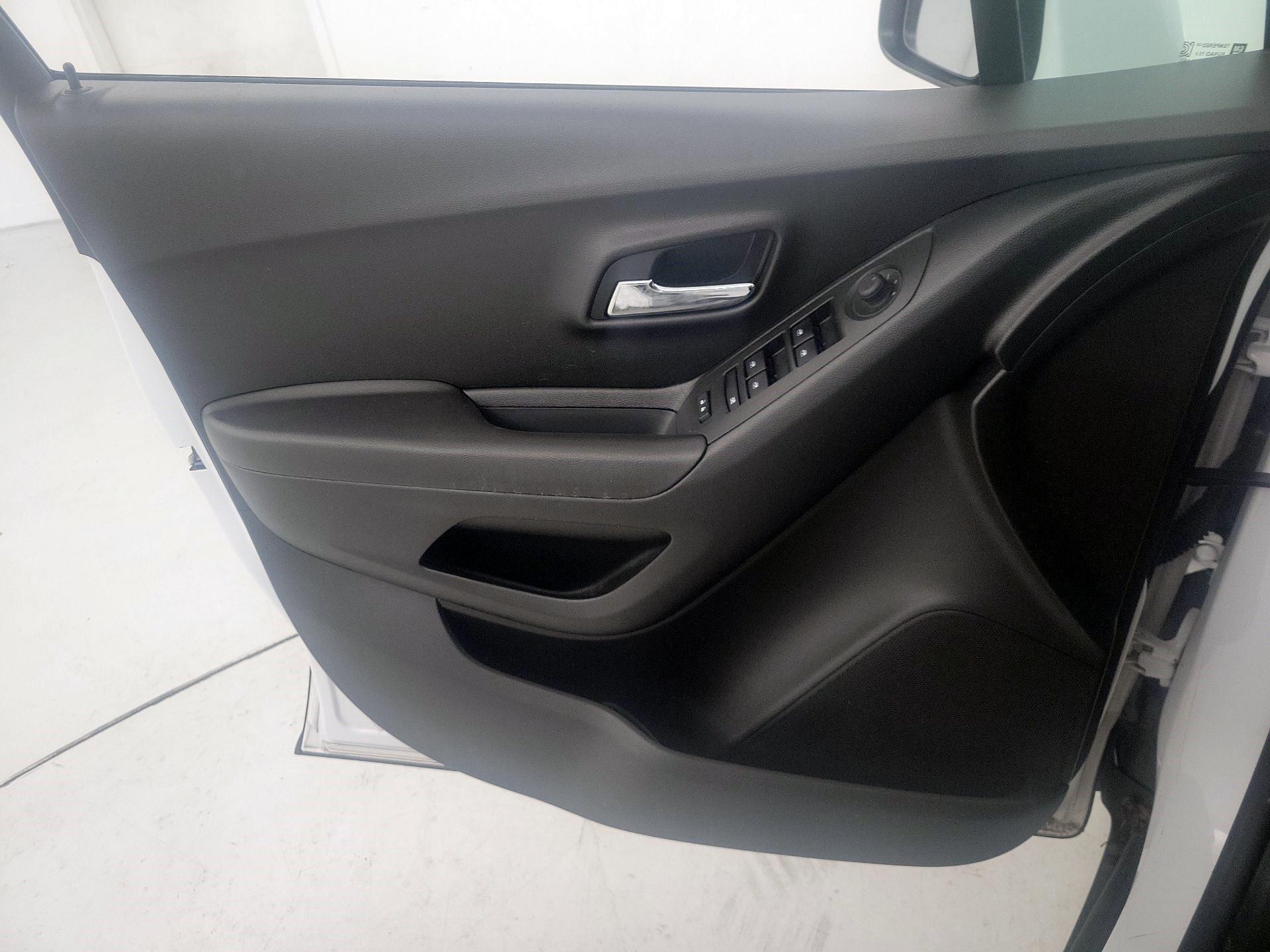 Thumbnail: 2020 Chevrolet Trax - 12