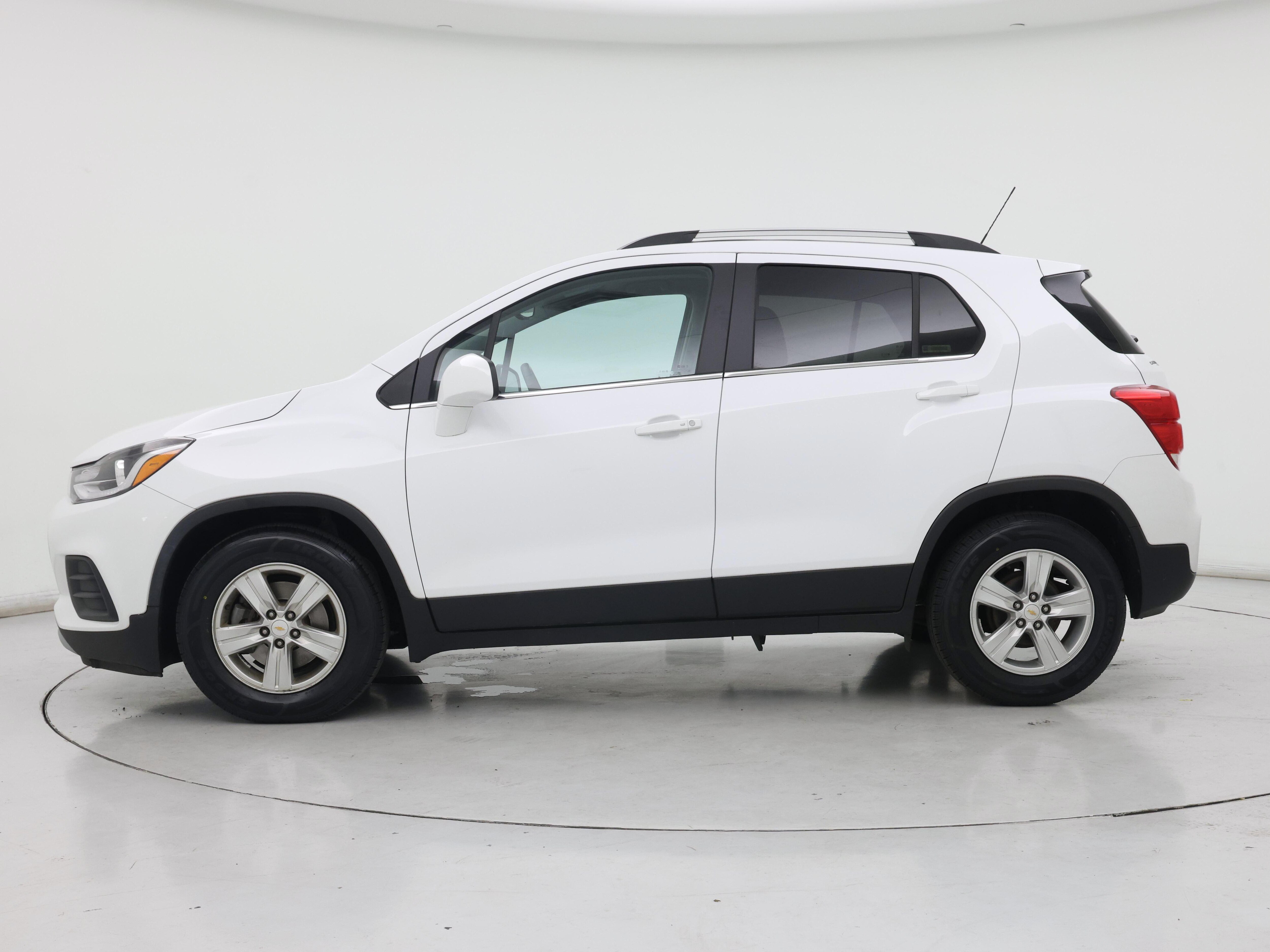 Thumbnail: 2020 Chevrolet Trax - 3