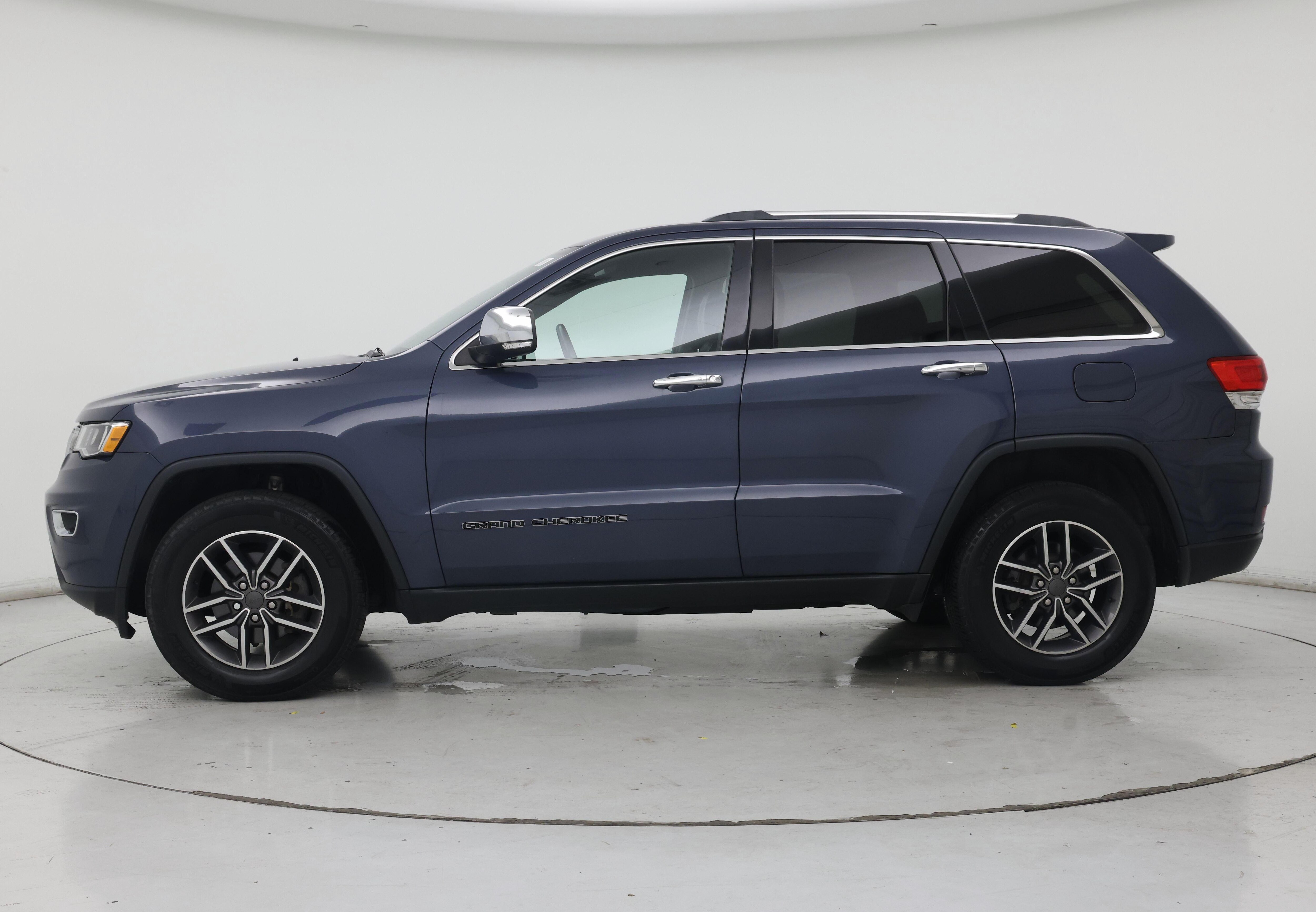 Thumbnail: 2019 Jeep Grand Cherokee - 3