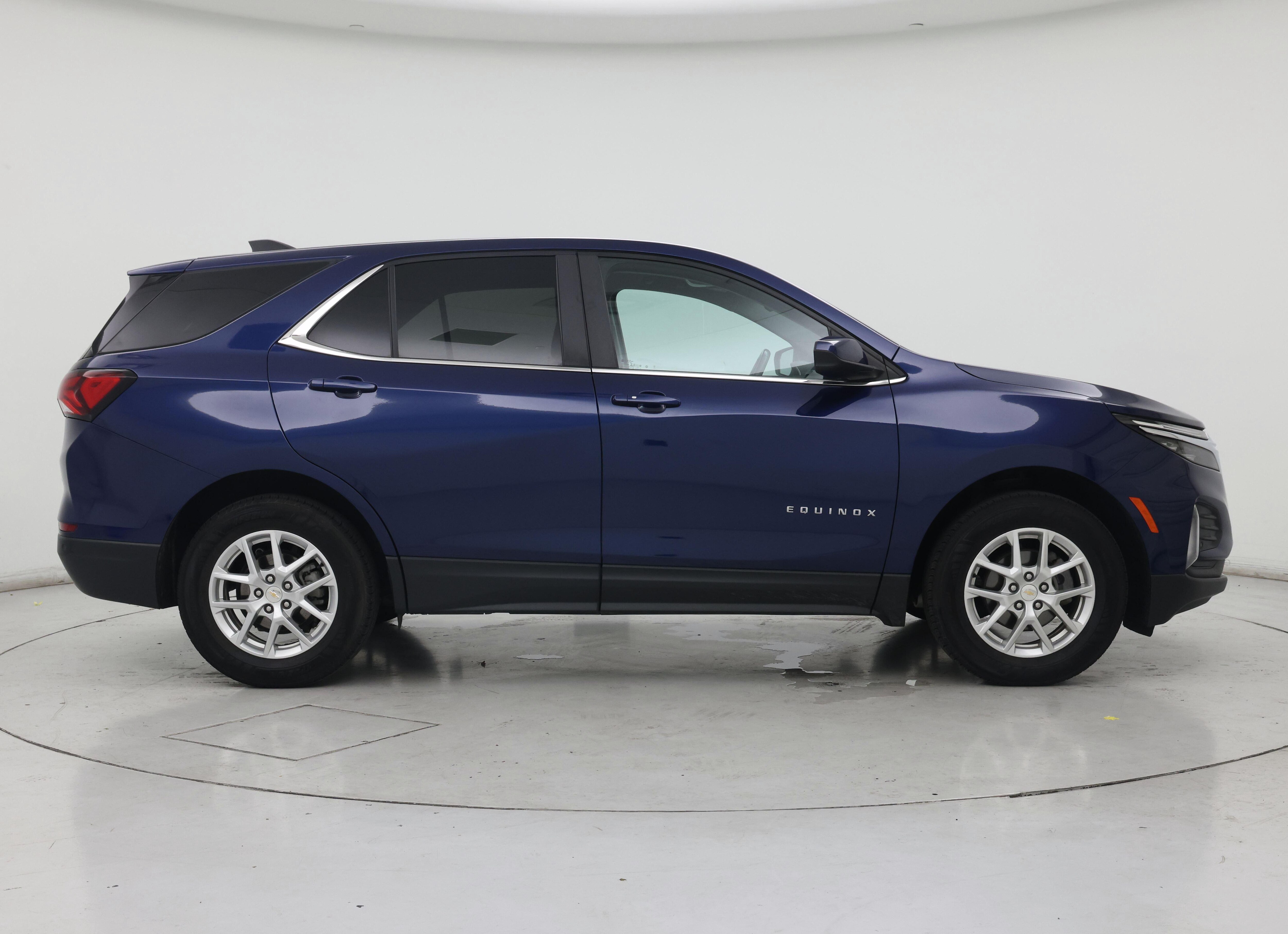 Thumbnail: 2022 Chevrolet Equinox - 7
