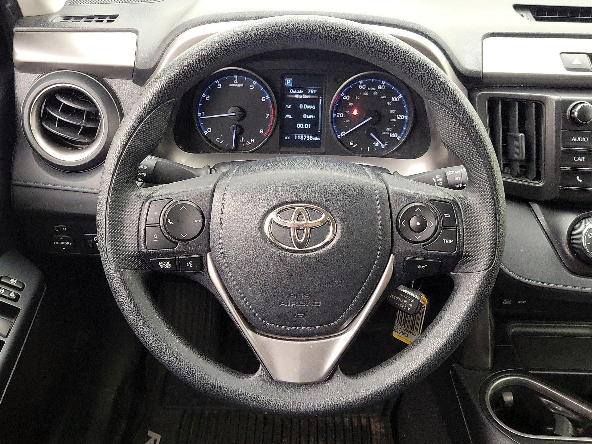 Thumbnail: 2018 Toyota RAV4 - 10