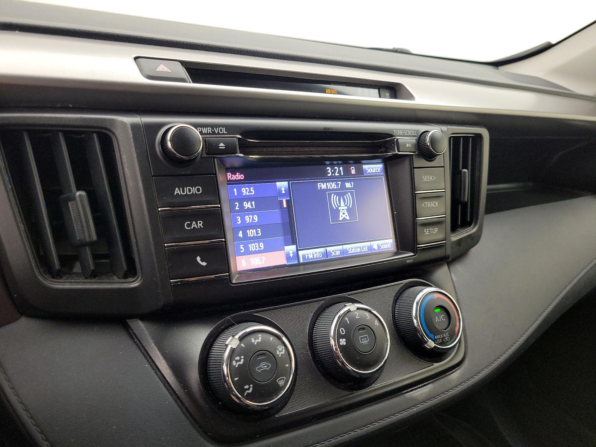 Thumbnail: 2018 Toyota RAV4 - 15