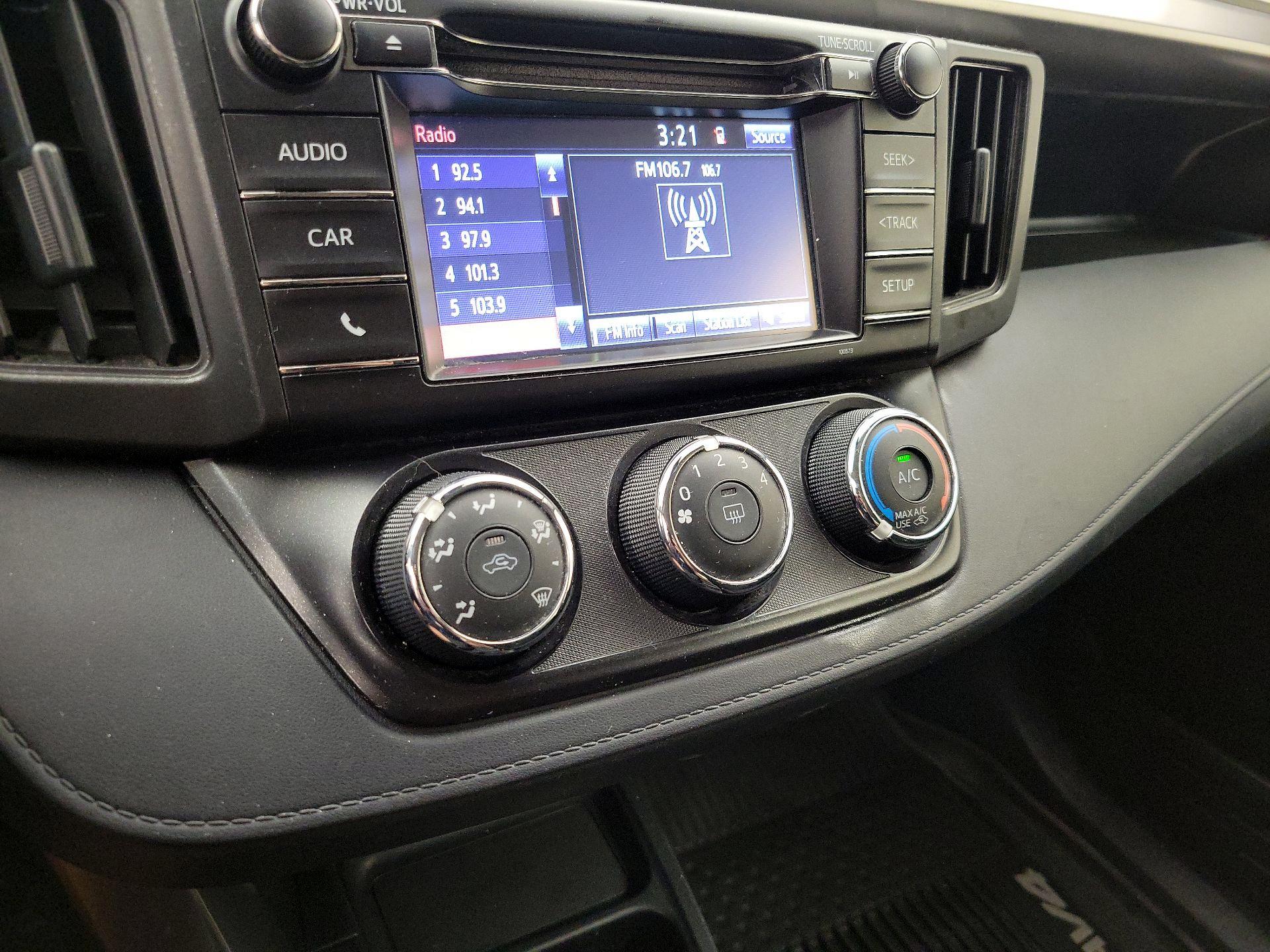 Thumbnail: 2018 Toyota RAV4 - 16