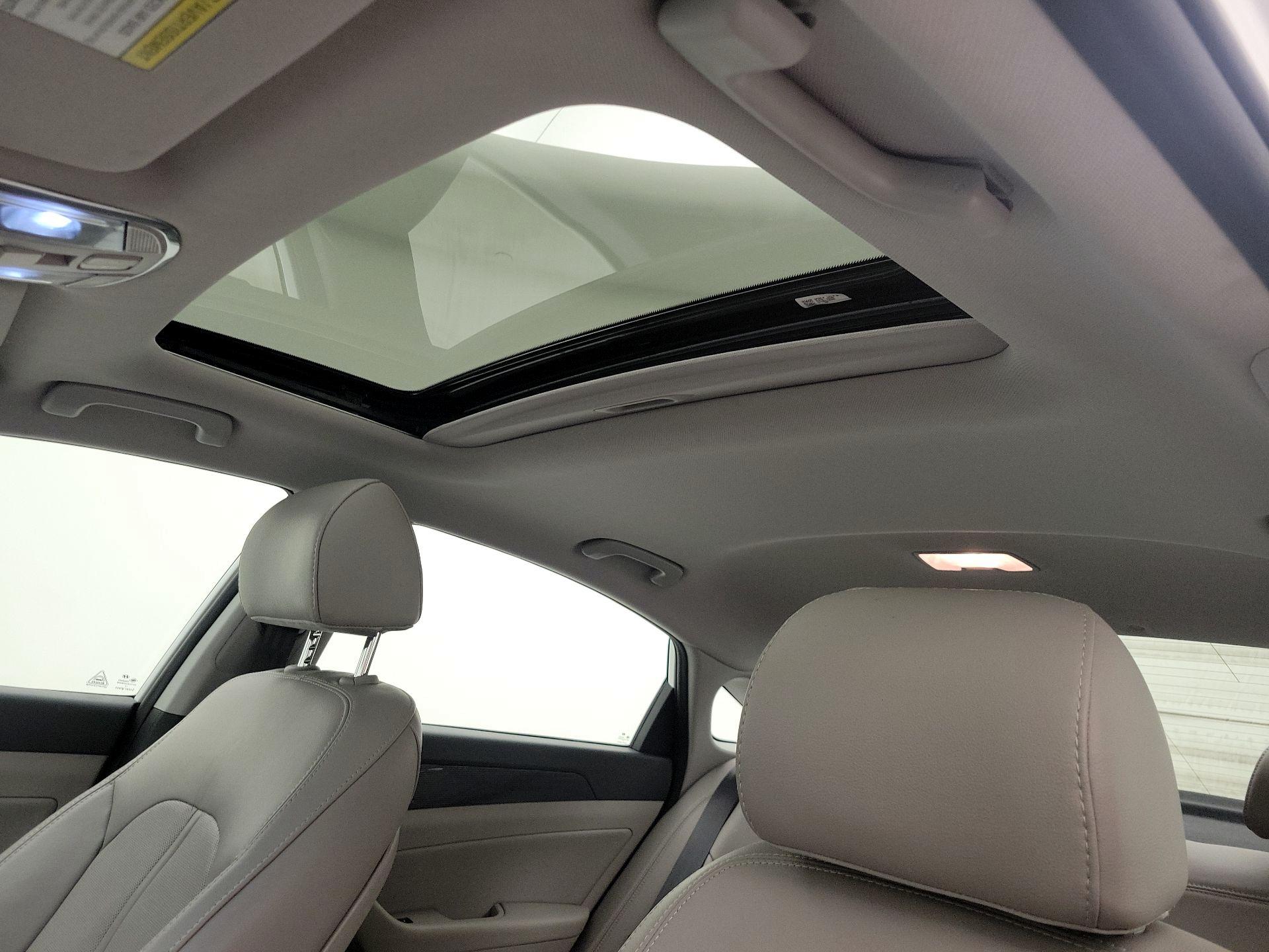 Thumbnail: 2019 Hyundai Sonata - 19