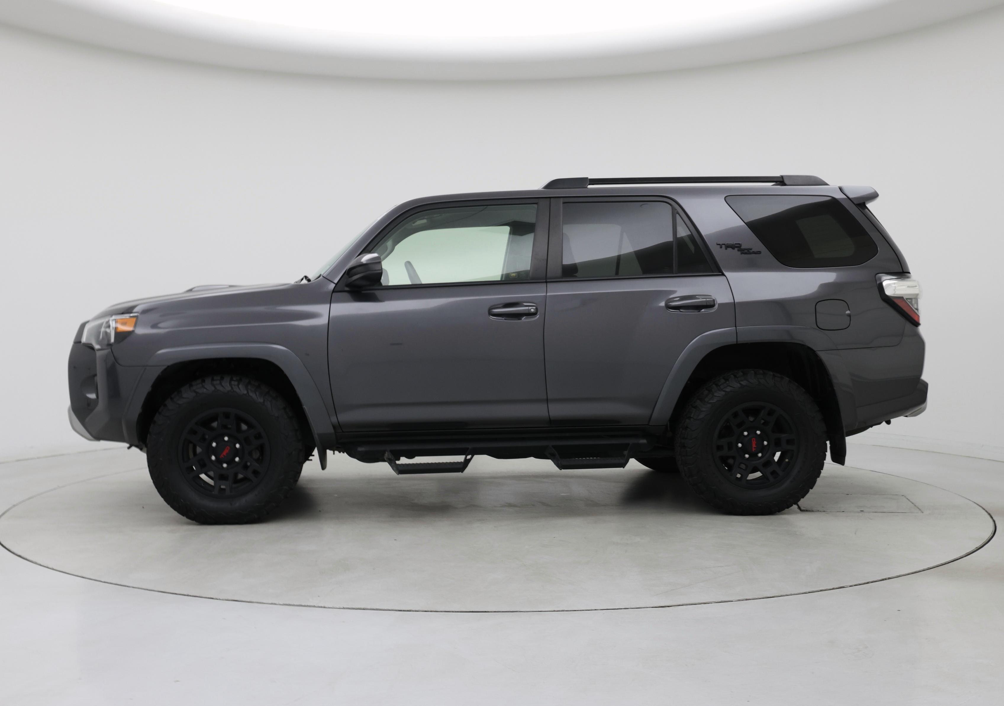 Thumbnail: 2020 Toyota 4Runner - 3