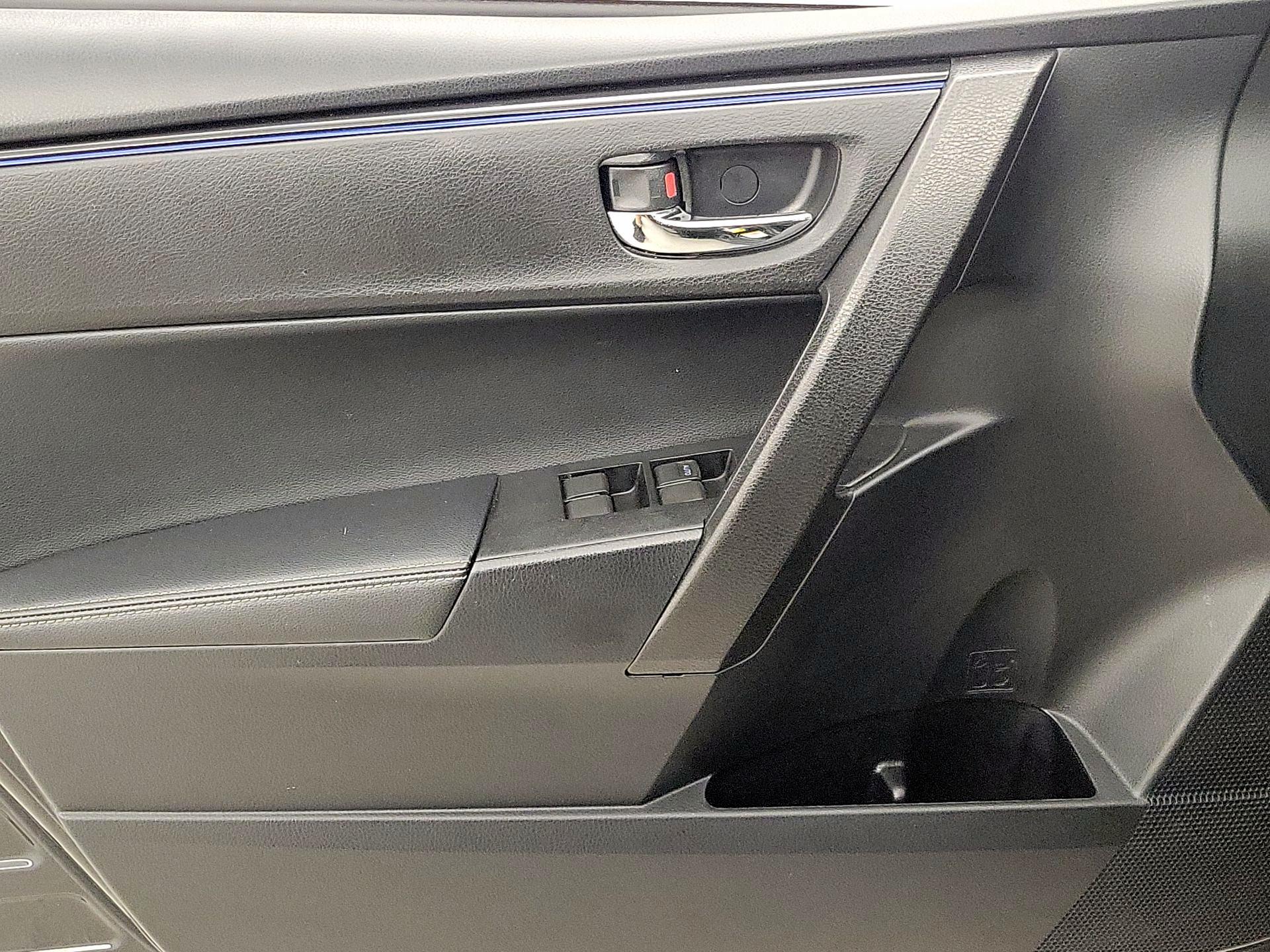 Thumbnail: 2019 Toyota Corolla - 12