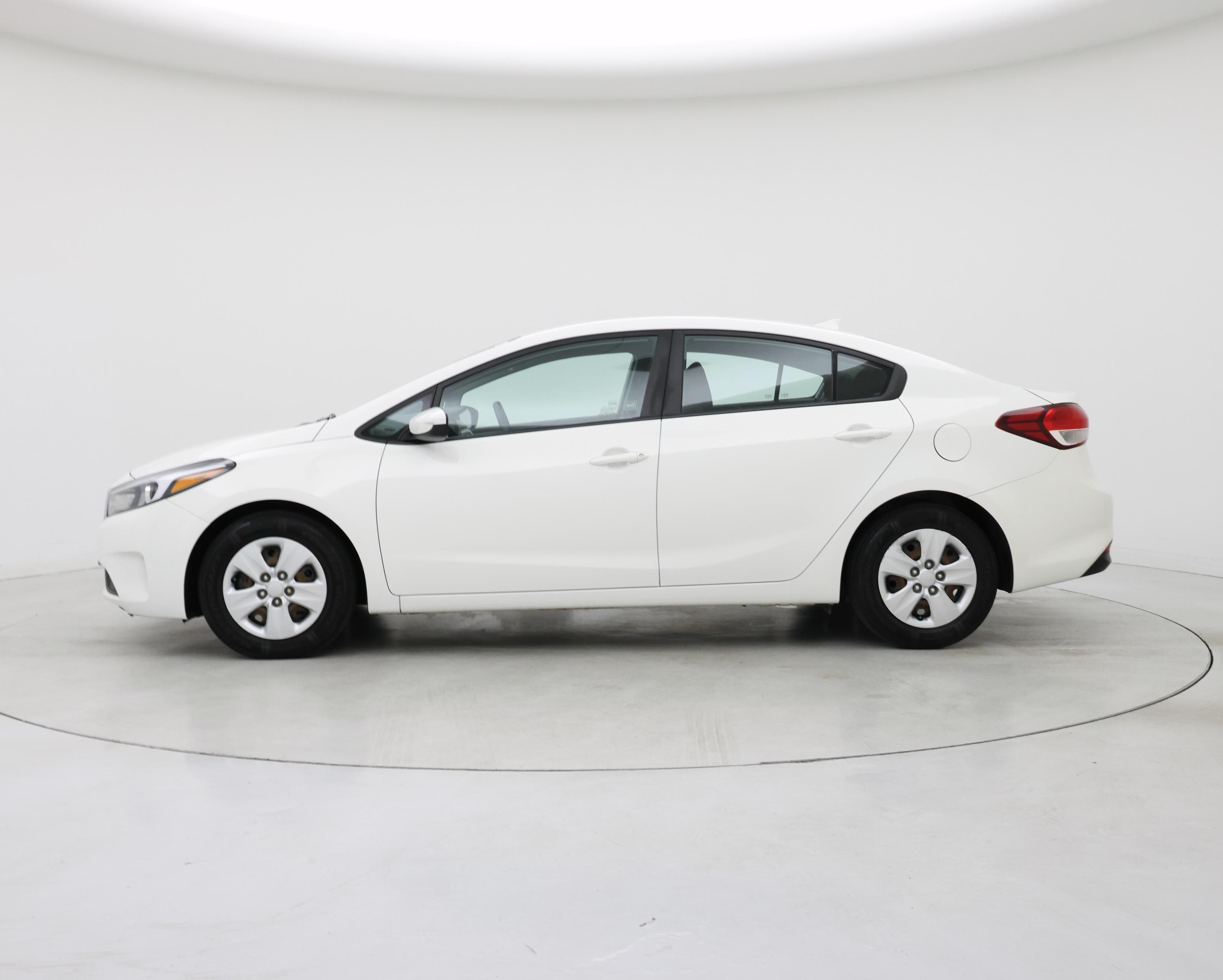Thumbnail: 2018 Kia Forte - 3