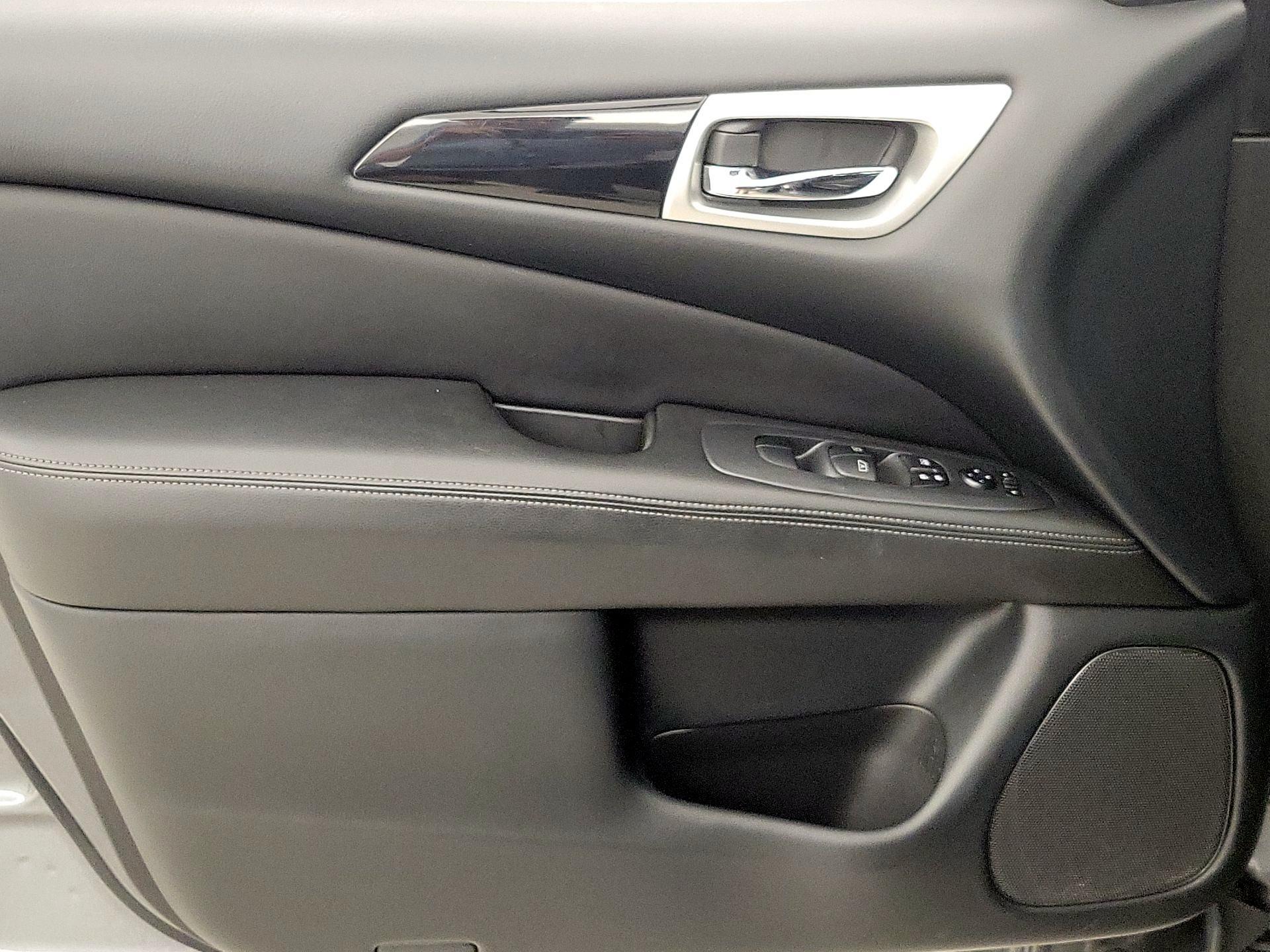 Thumbnail: 2020 Nissan Pathfinder - 12