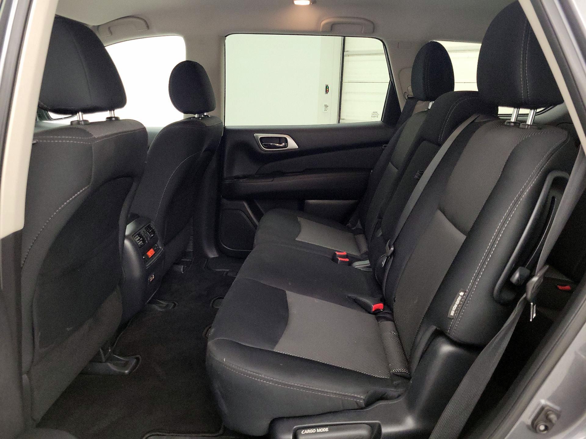 Thumbnail: 2020 Nissan Pathfinder - 19