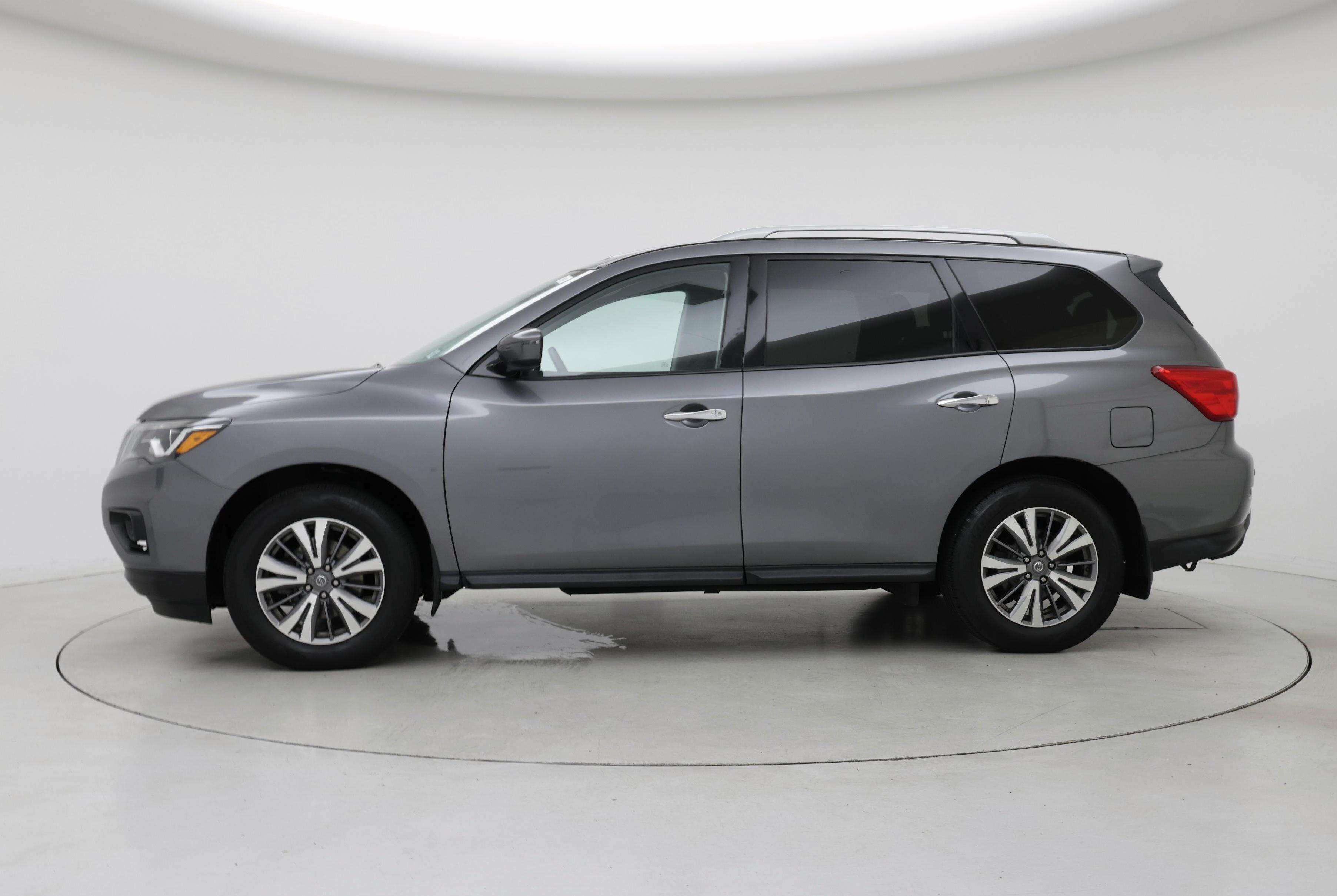 Thumbnail: 2020 Nissan Pathfinder - 3