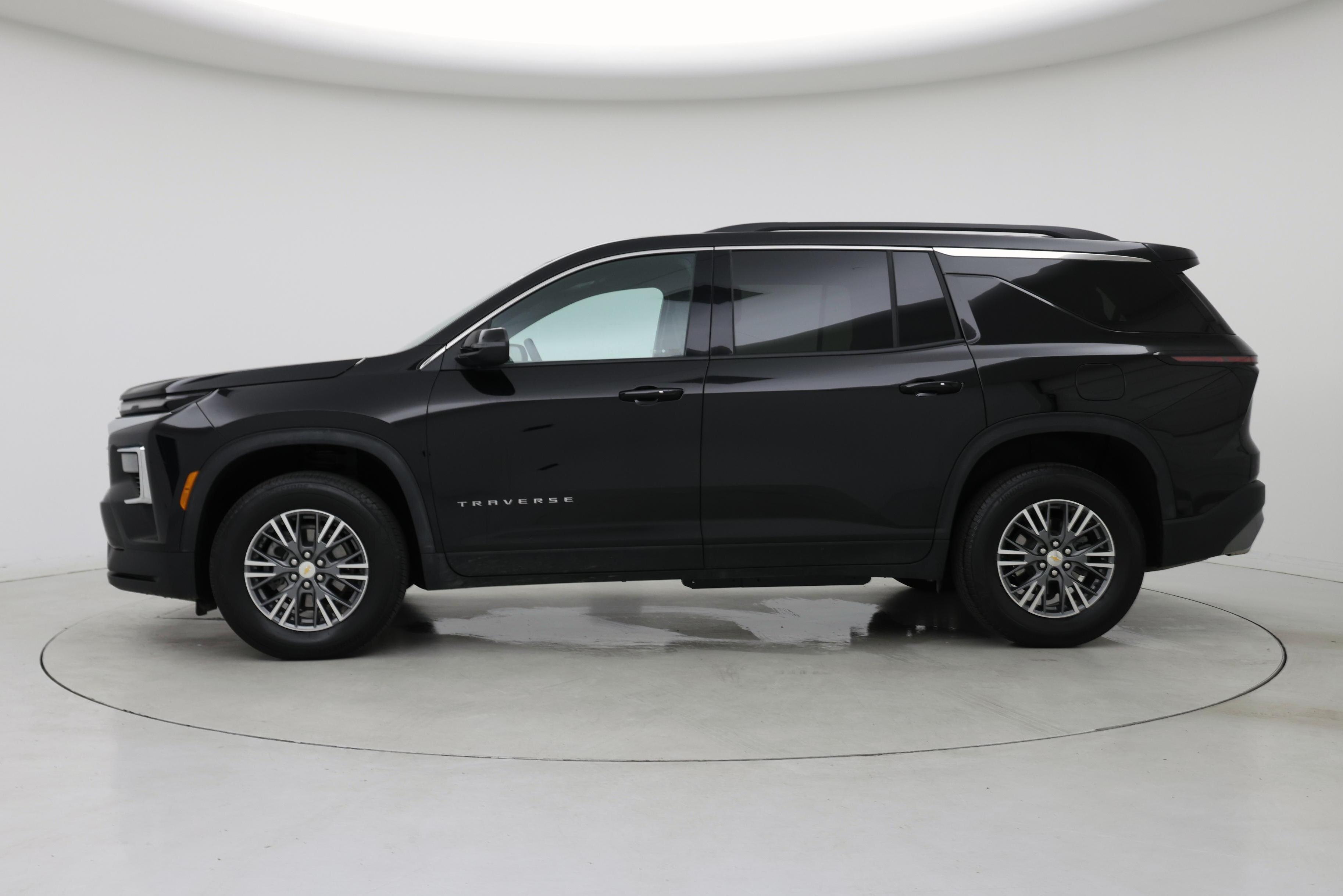 Thumbnail: 2025 Chevrolet Traverse - 3