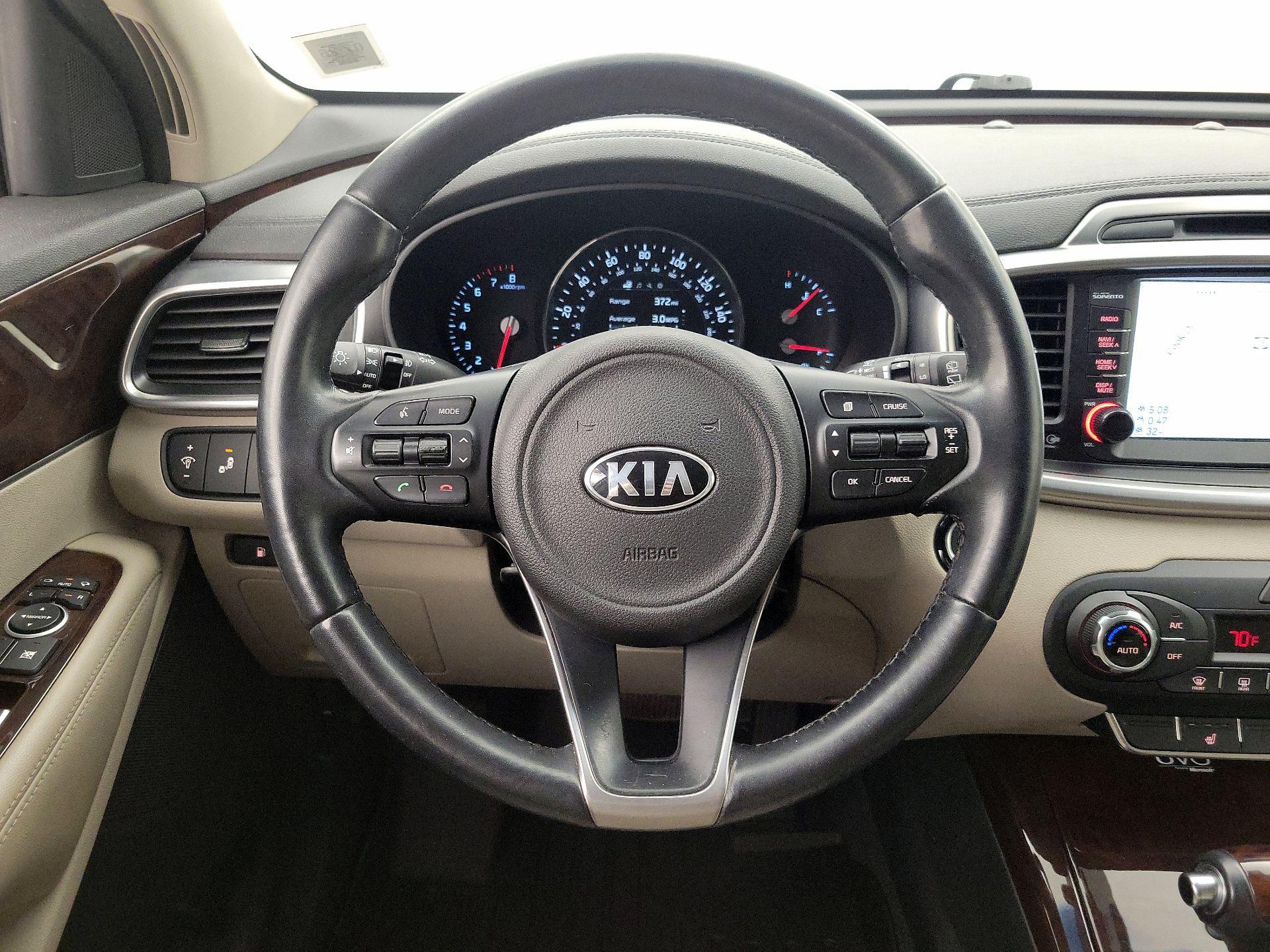 Thumbnail: 2016 Kia Sorento - 10