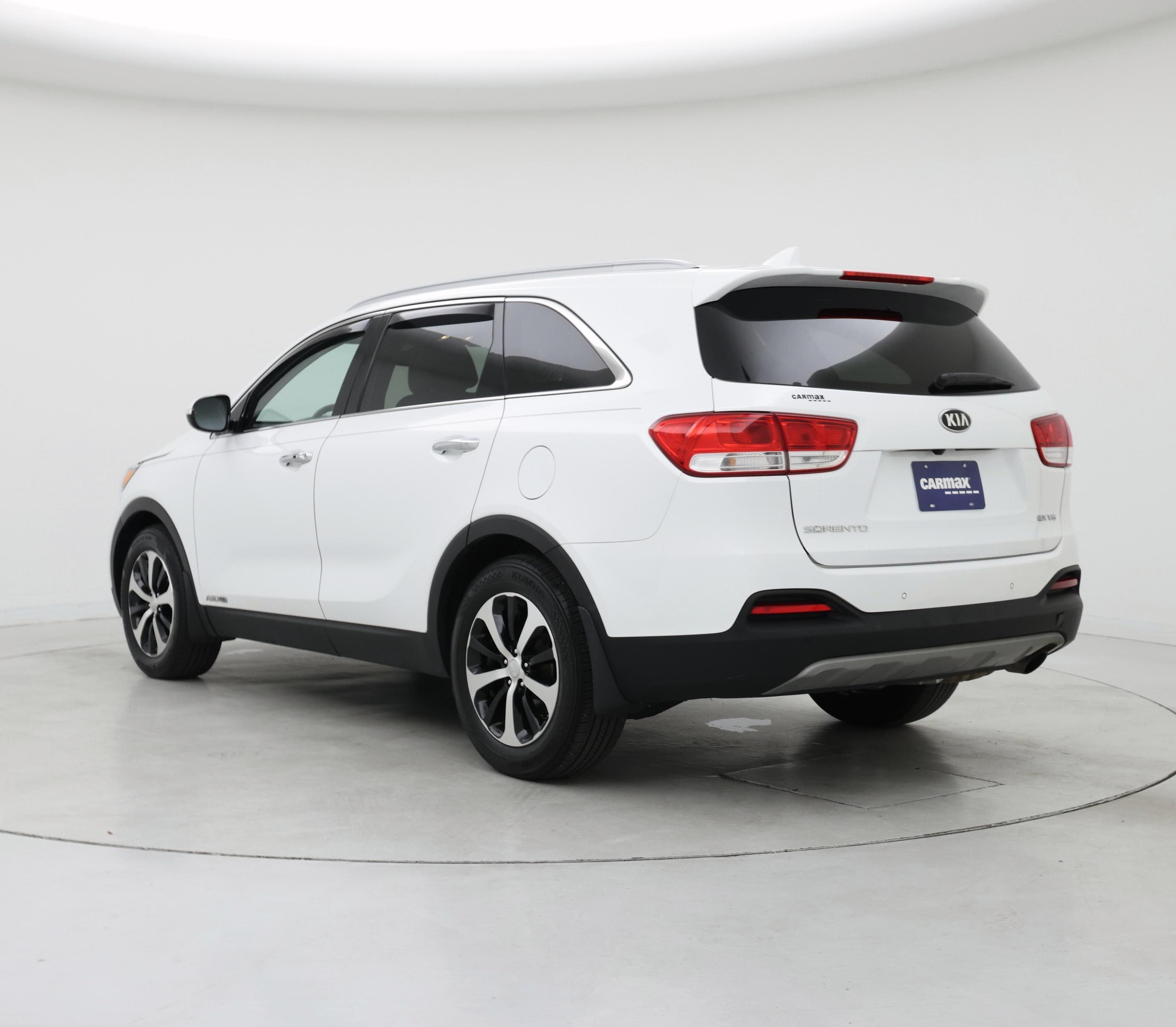 Thumbnail: 2016 Kia Sorento - 2
