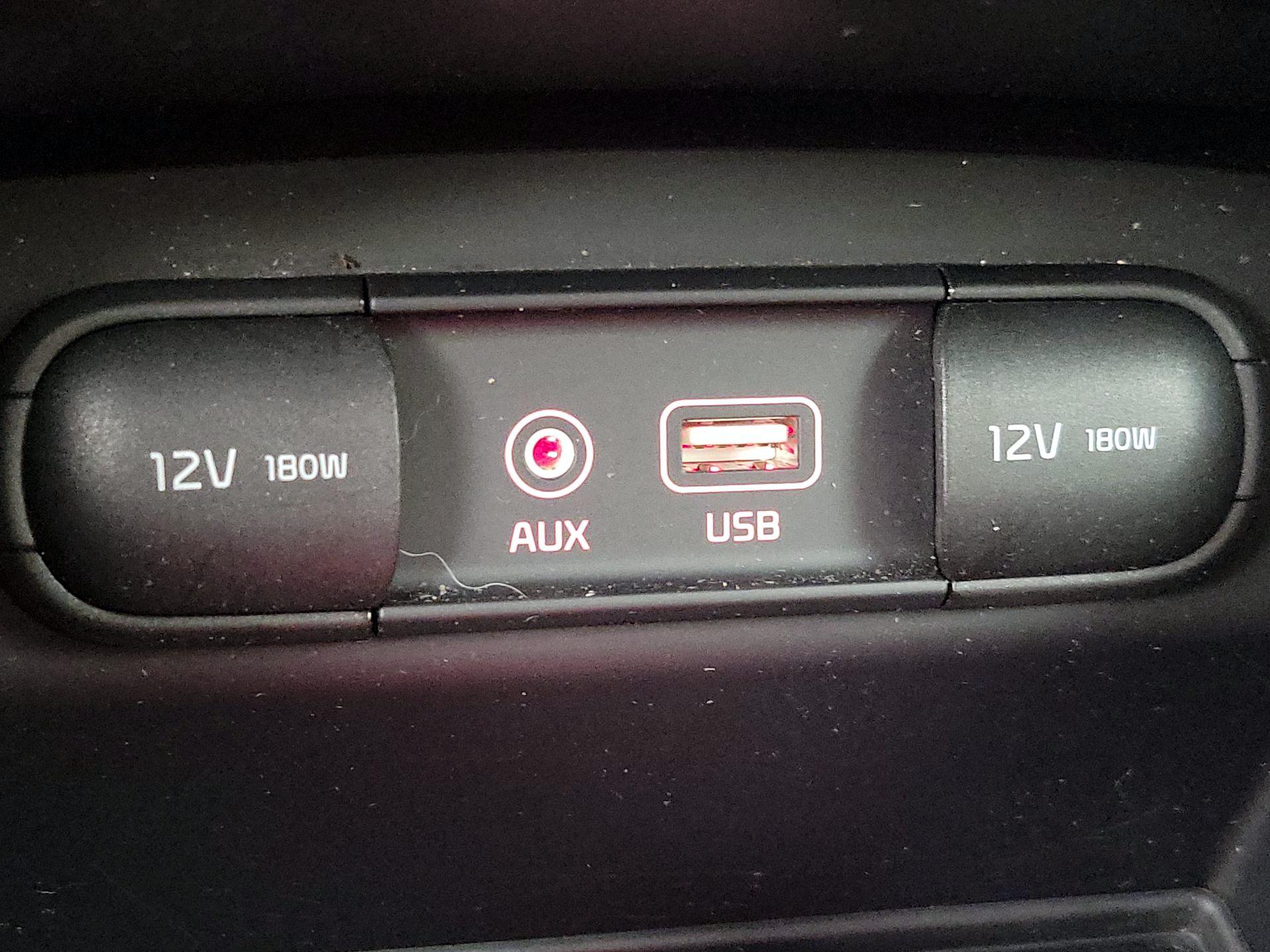 Thumbnail: 2016 Kia Sorento - 19