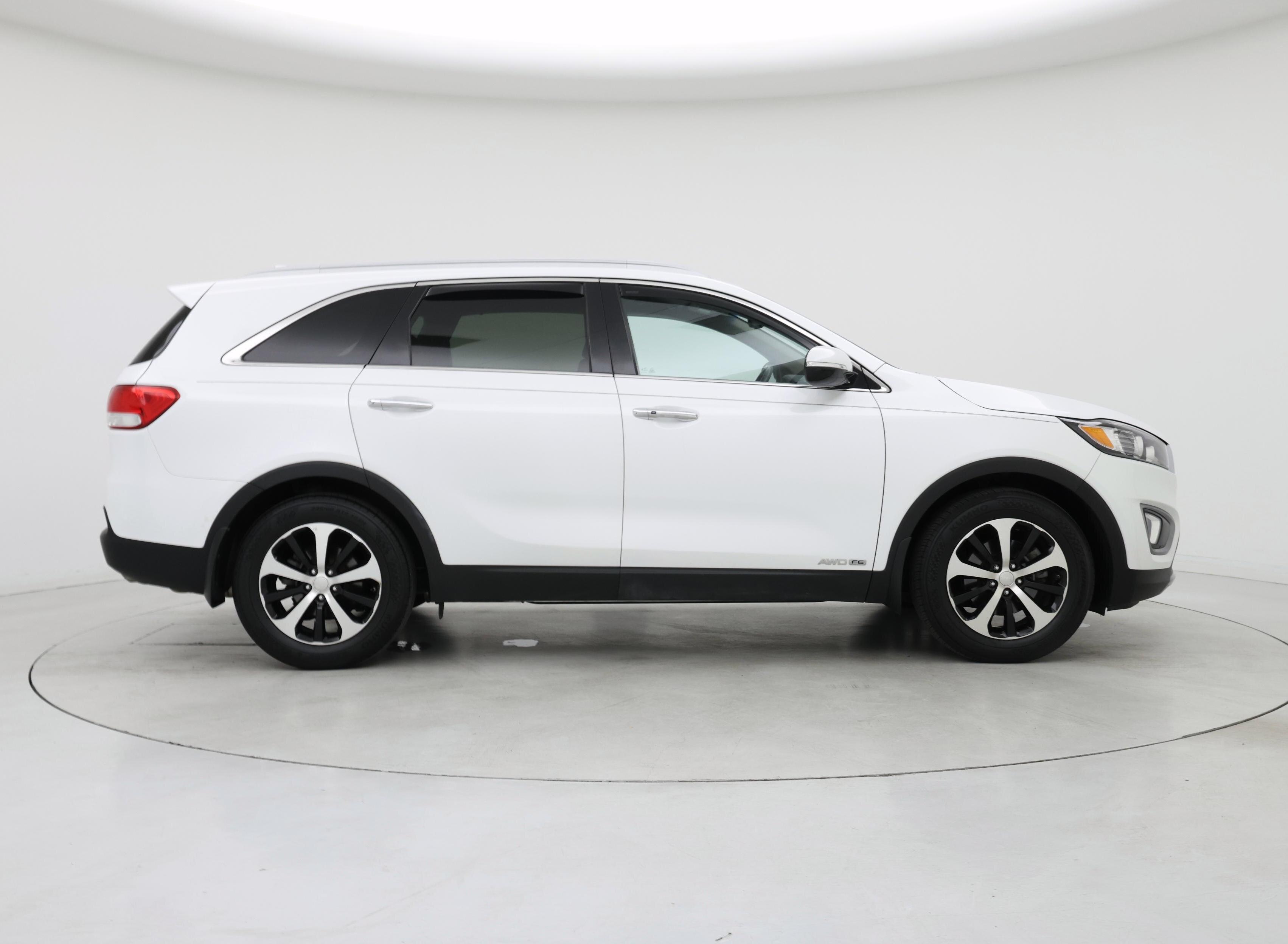 Thumbnail: 2016 Kia Sorento - 7