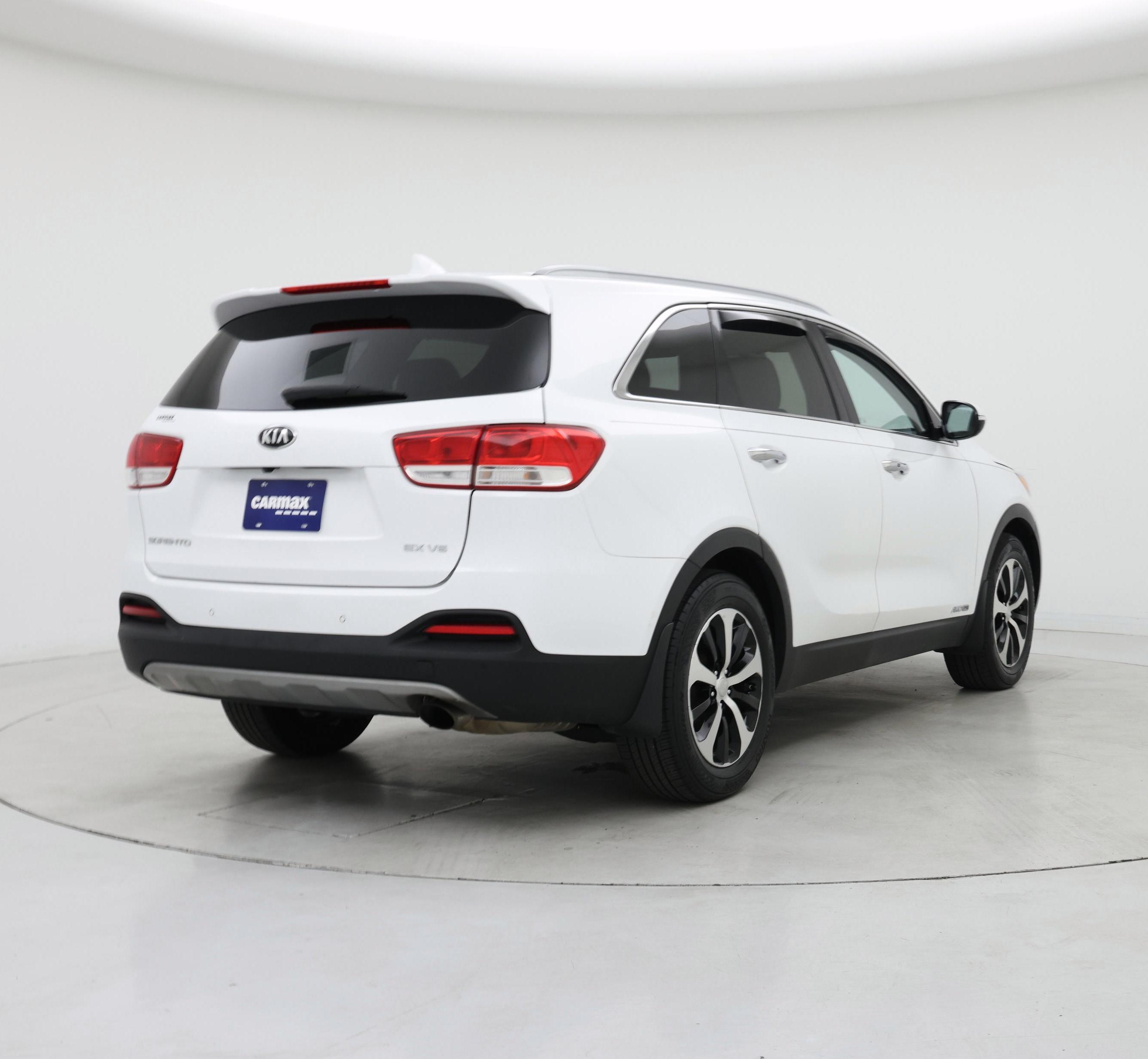 Thumbnail: 2016 Kia Sorento - 8