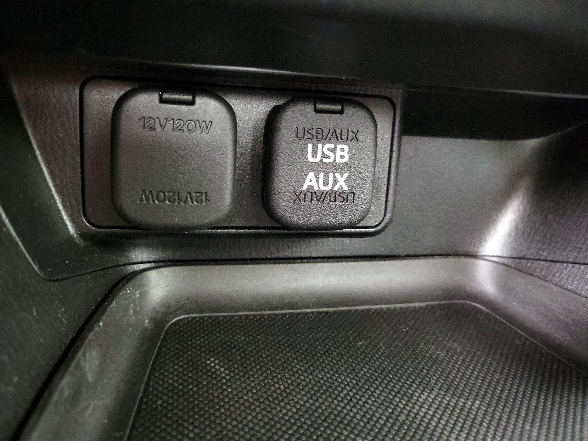 Thumbnail: 2015 Mazda Mazda3 - 17
