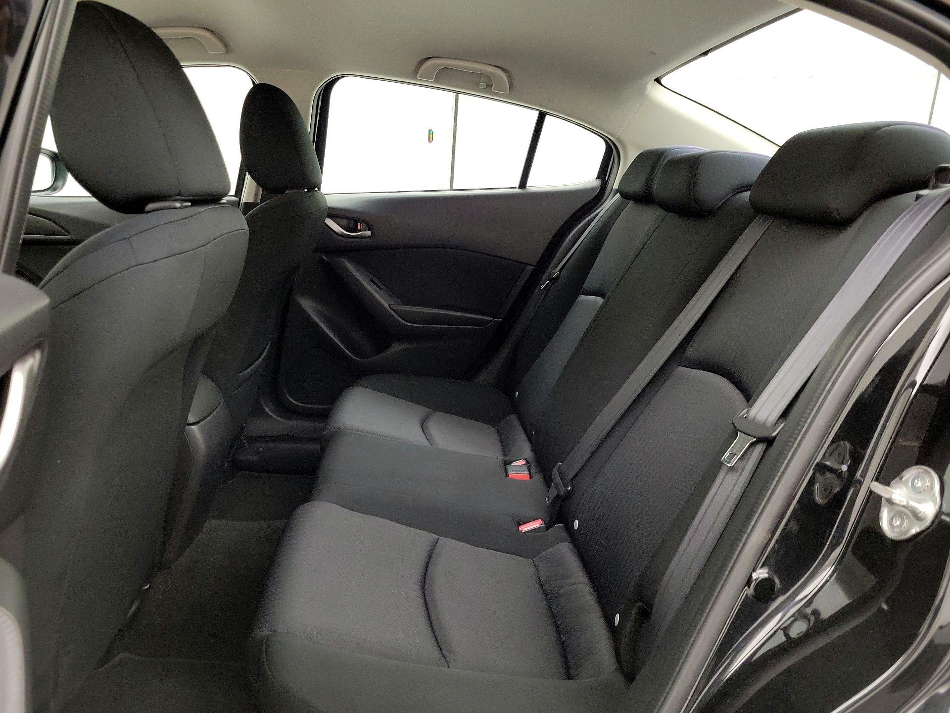 Thumbnail: 2015 Mazda Mazda3 - 18