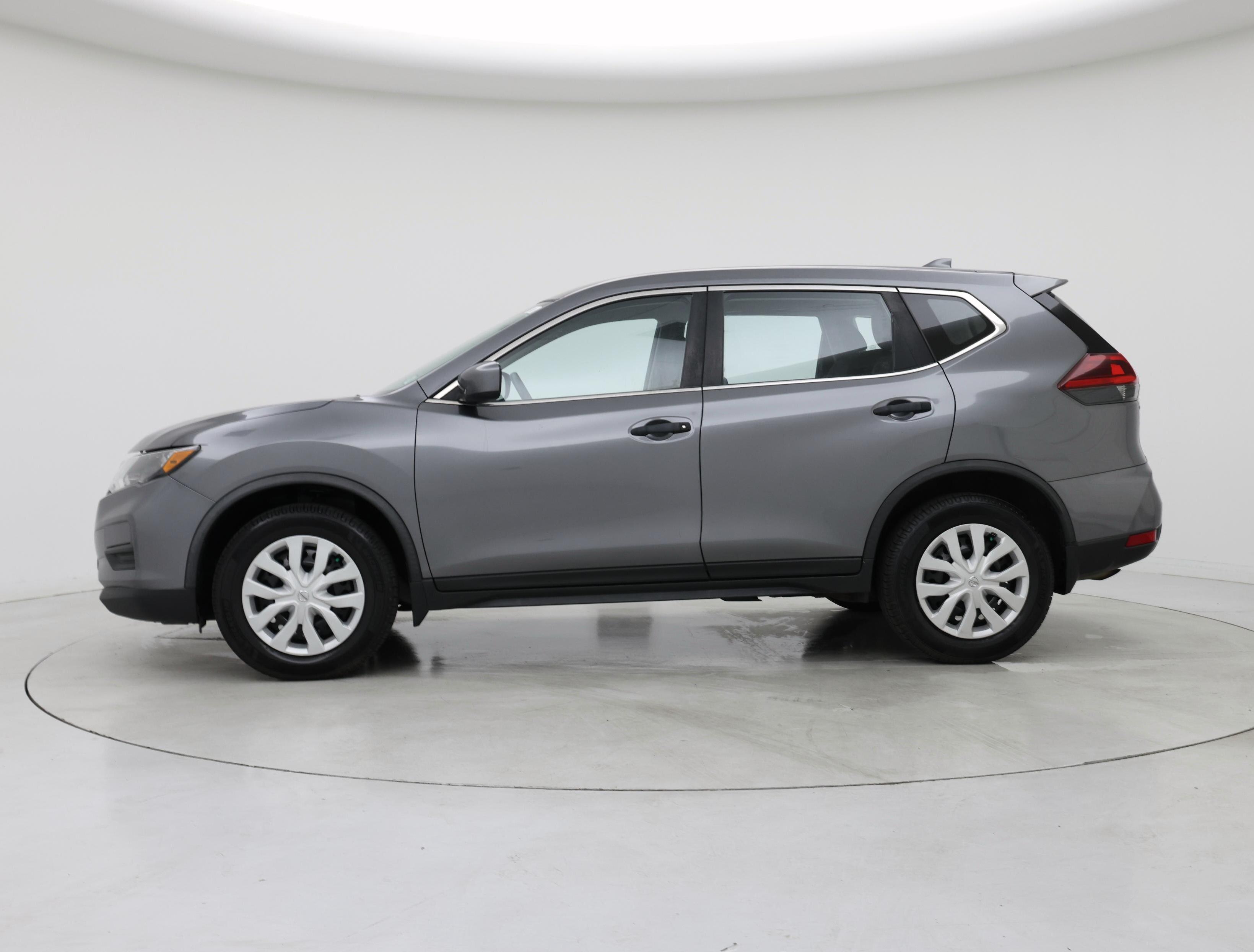 Thumbnail: 2018 Nissan Rogue - 3