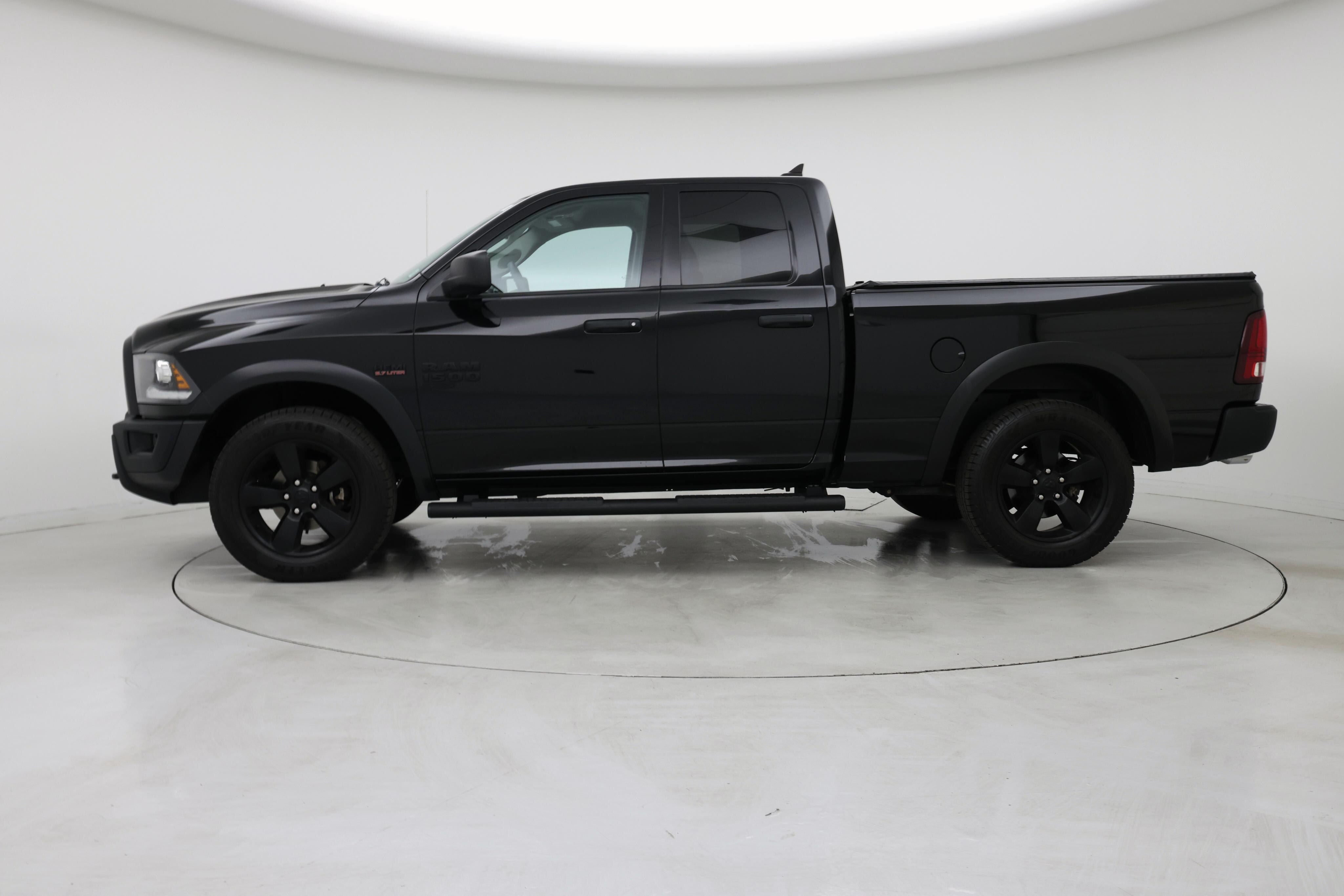 Thumbnail: 2020 RAM 1500 Classic - 3