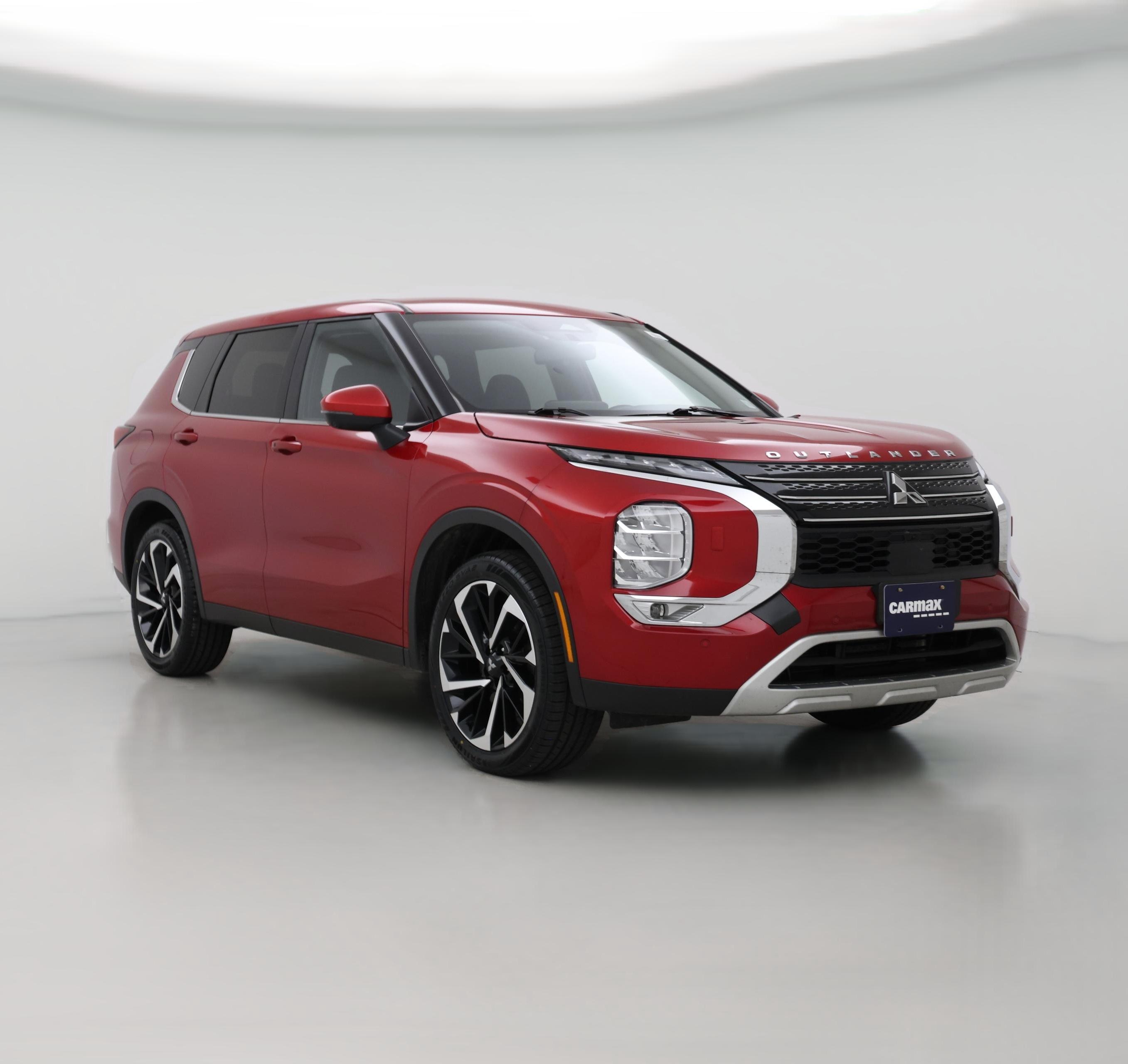 Thumbnail: 2023 Mitsubishi Outlander - 1
