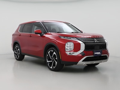 Red 2023 Mitsubishi Outlander SE