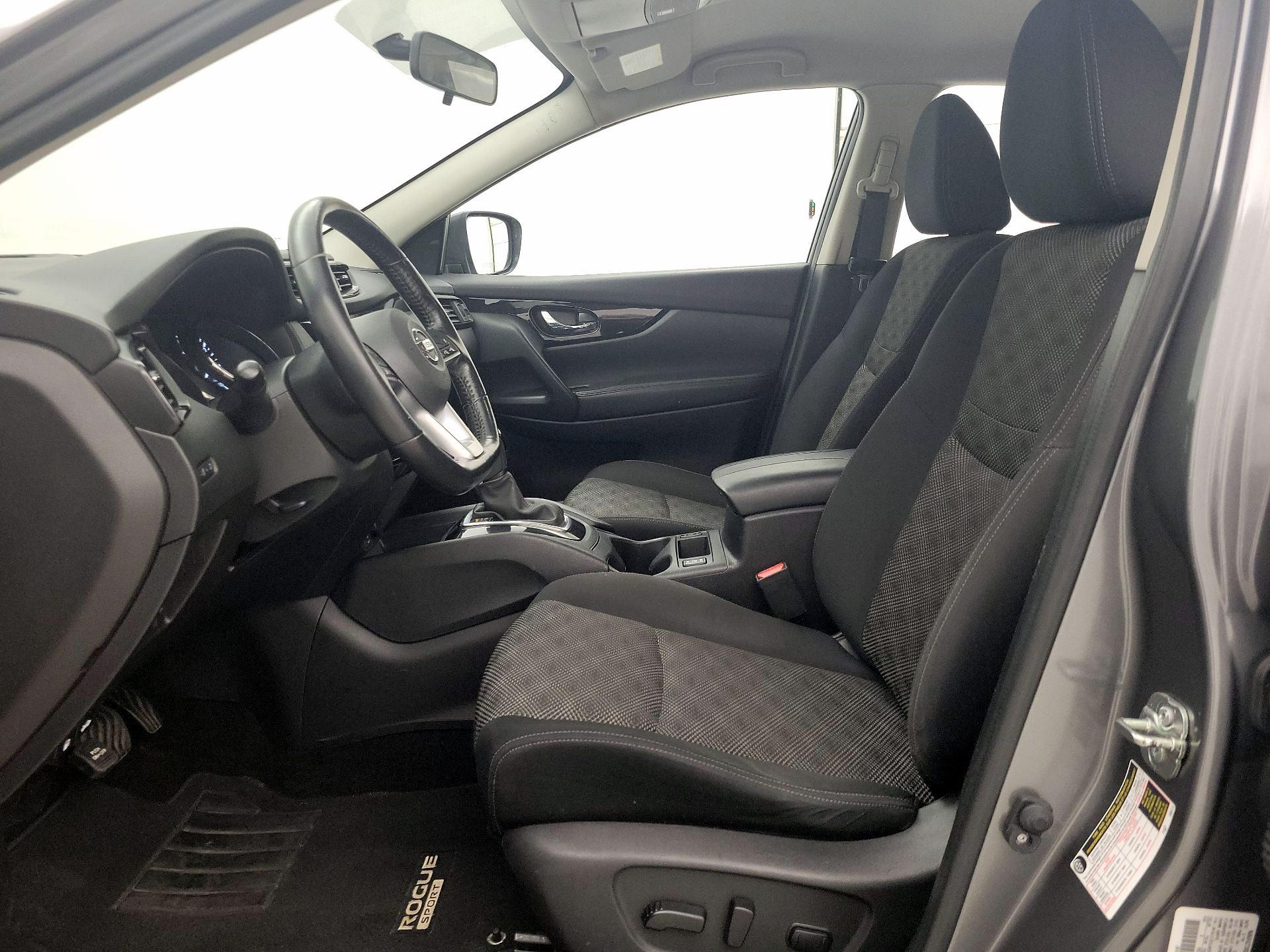 Thumbnail: 2018 Nissan Rogue Sport - 11