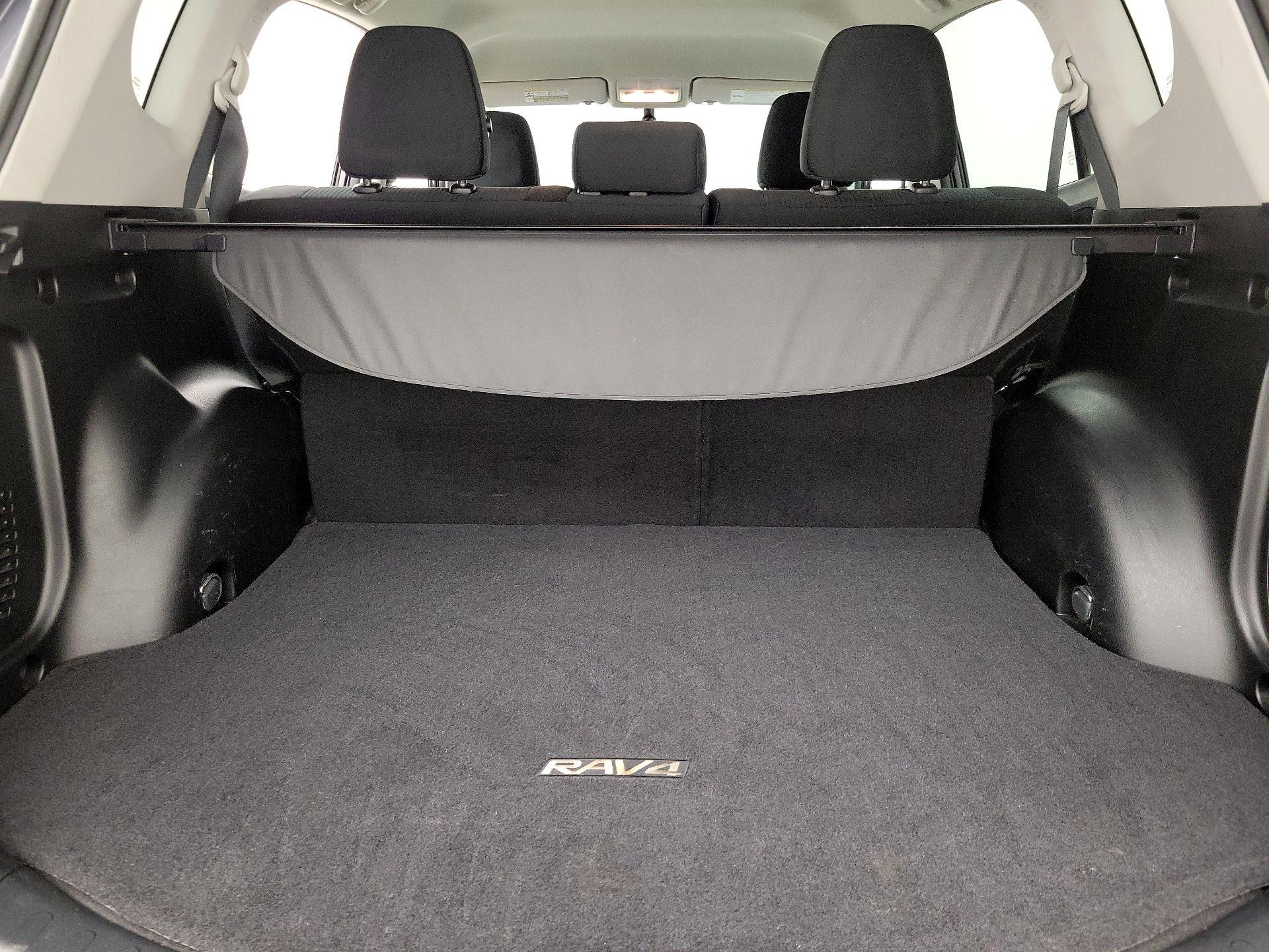 Thumbnail: 2015 Toyota RAV4 - 20