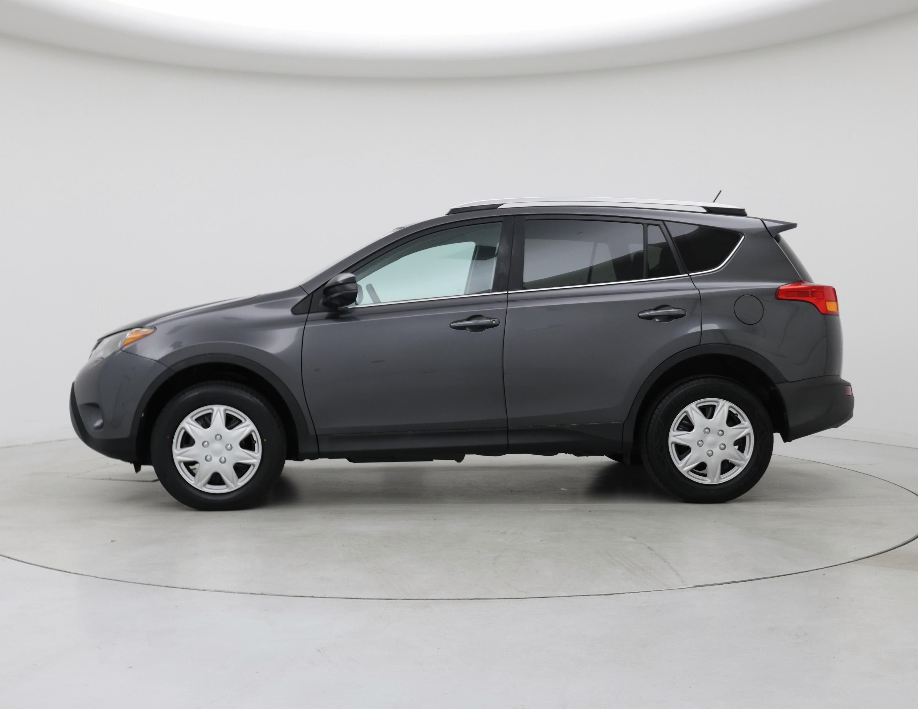 Thumbnail: 2015 Toyota RAV4 - 3