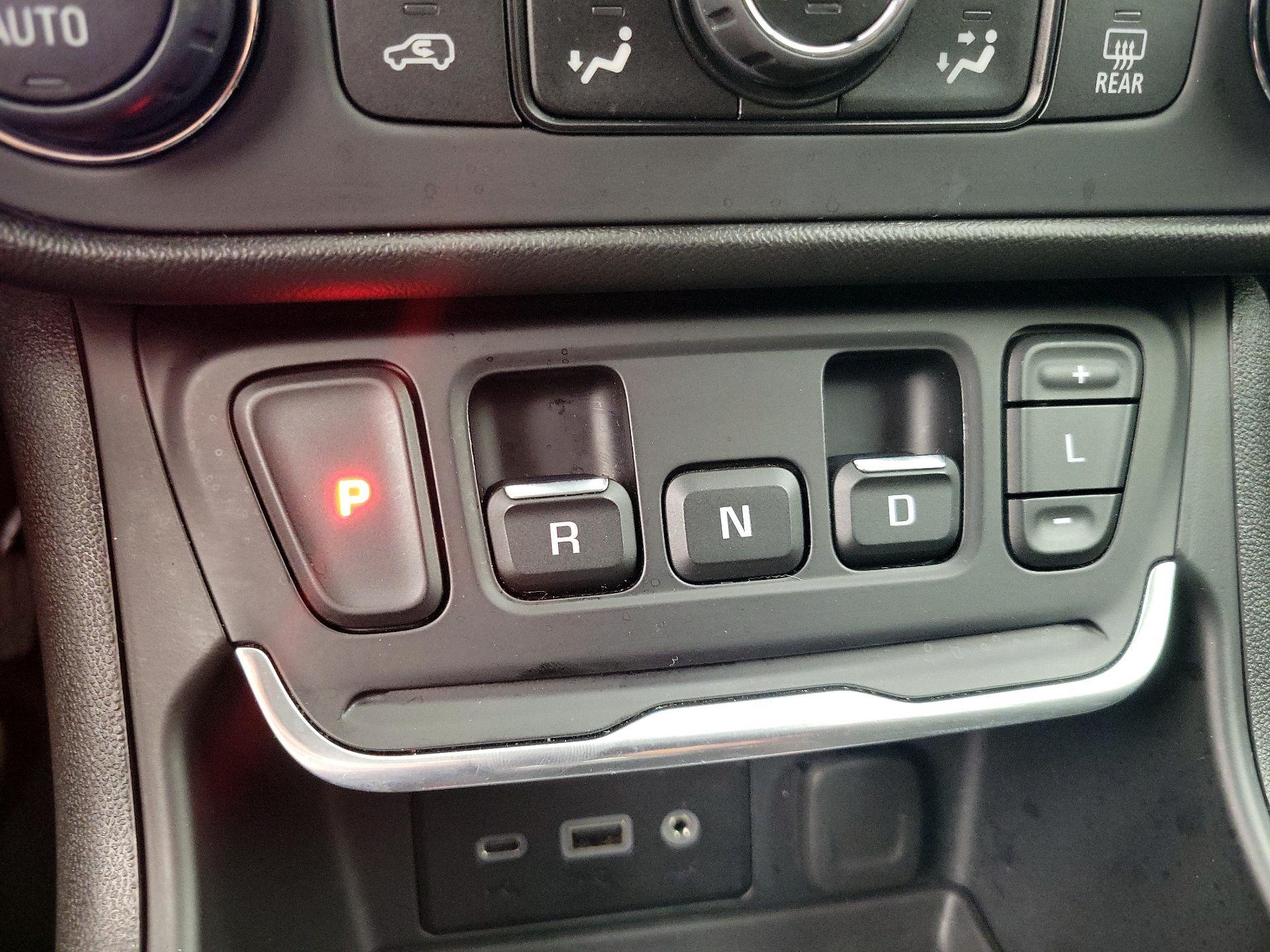 Thumbnail: 2019 GMC Terrain - 17