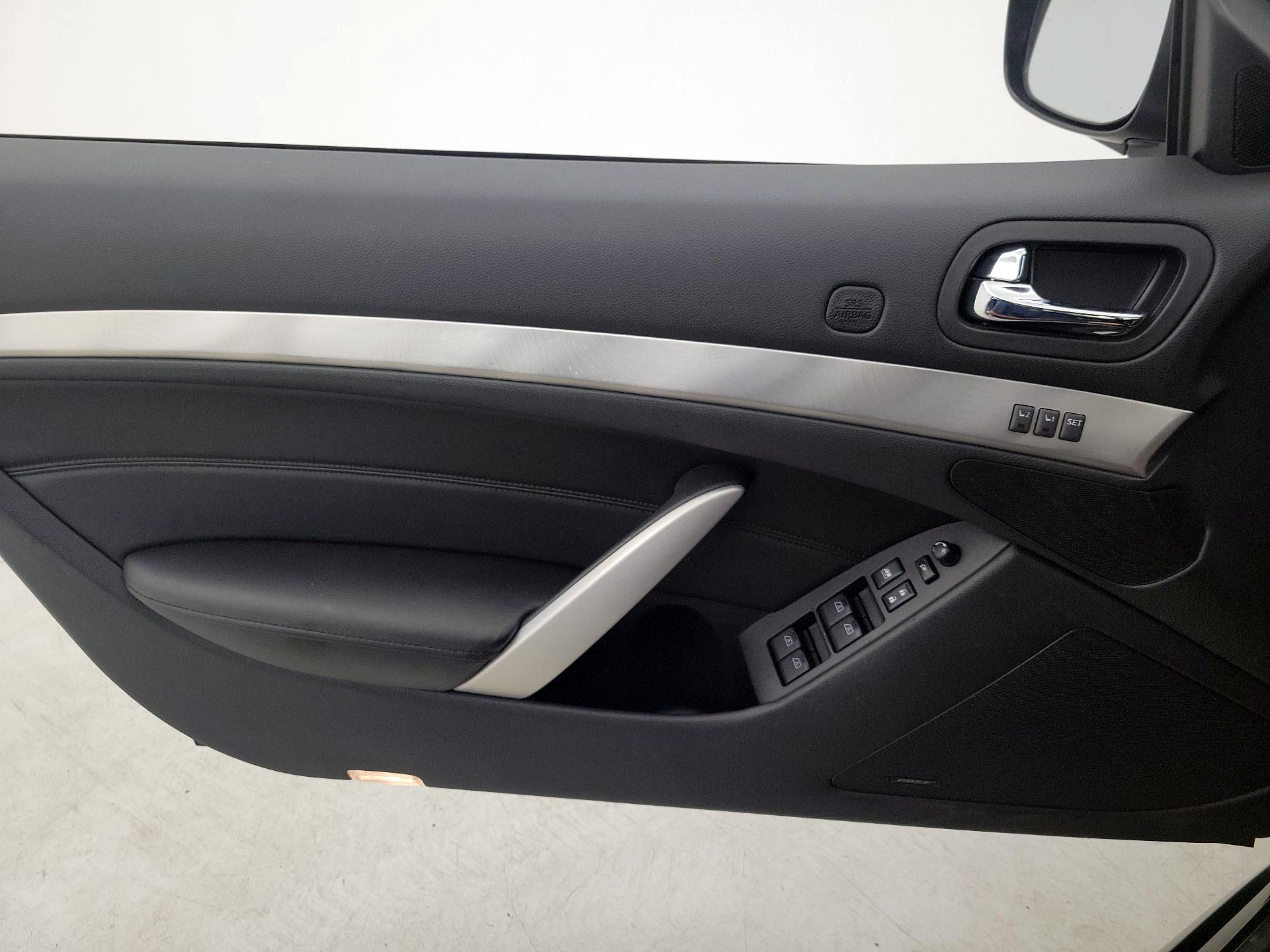 Thumbnail: 2014 INFINITI Q60 - 12