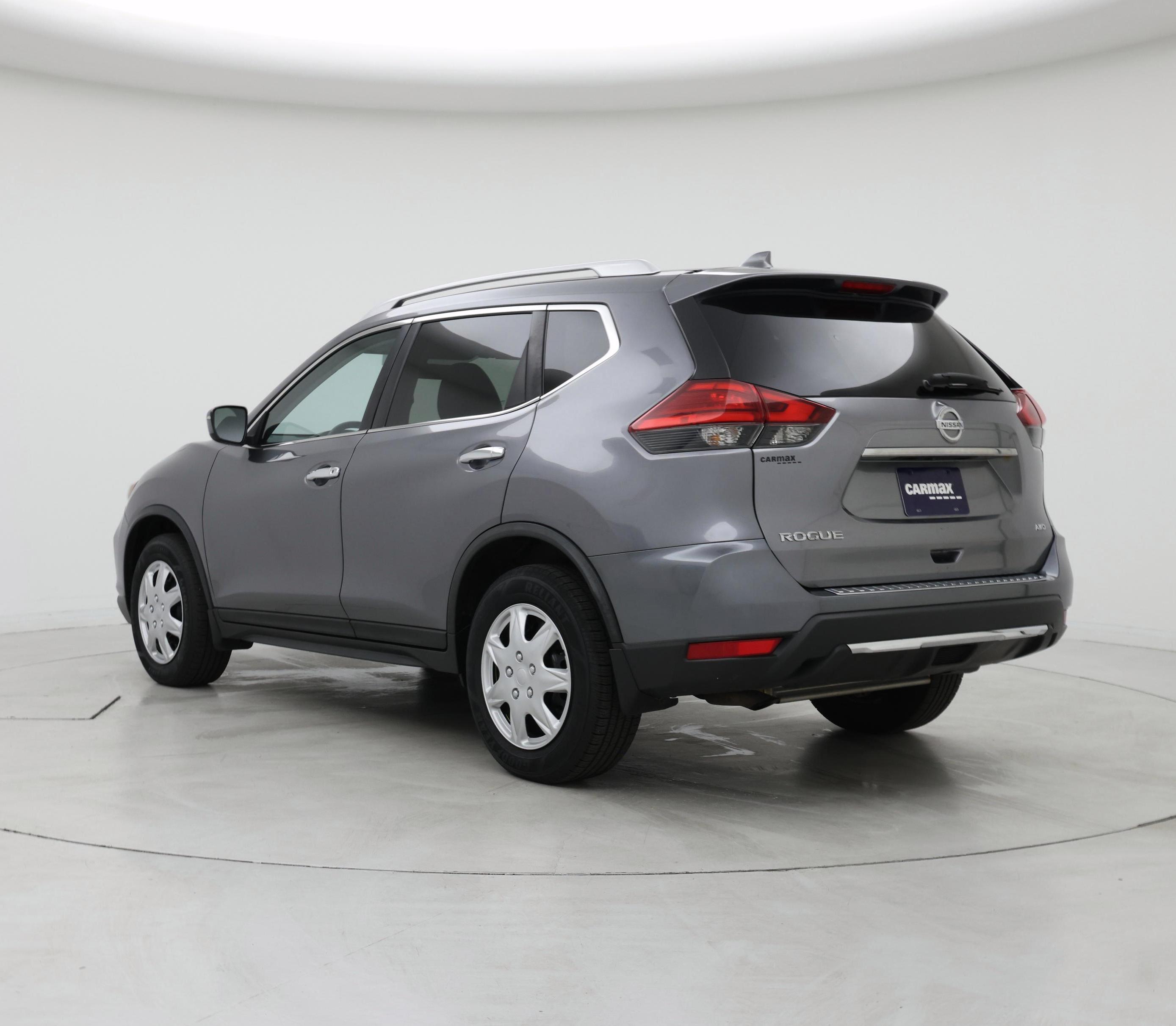 Thumbnail: 2017 Nissan Rogue - 2