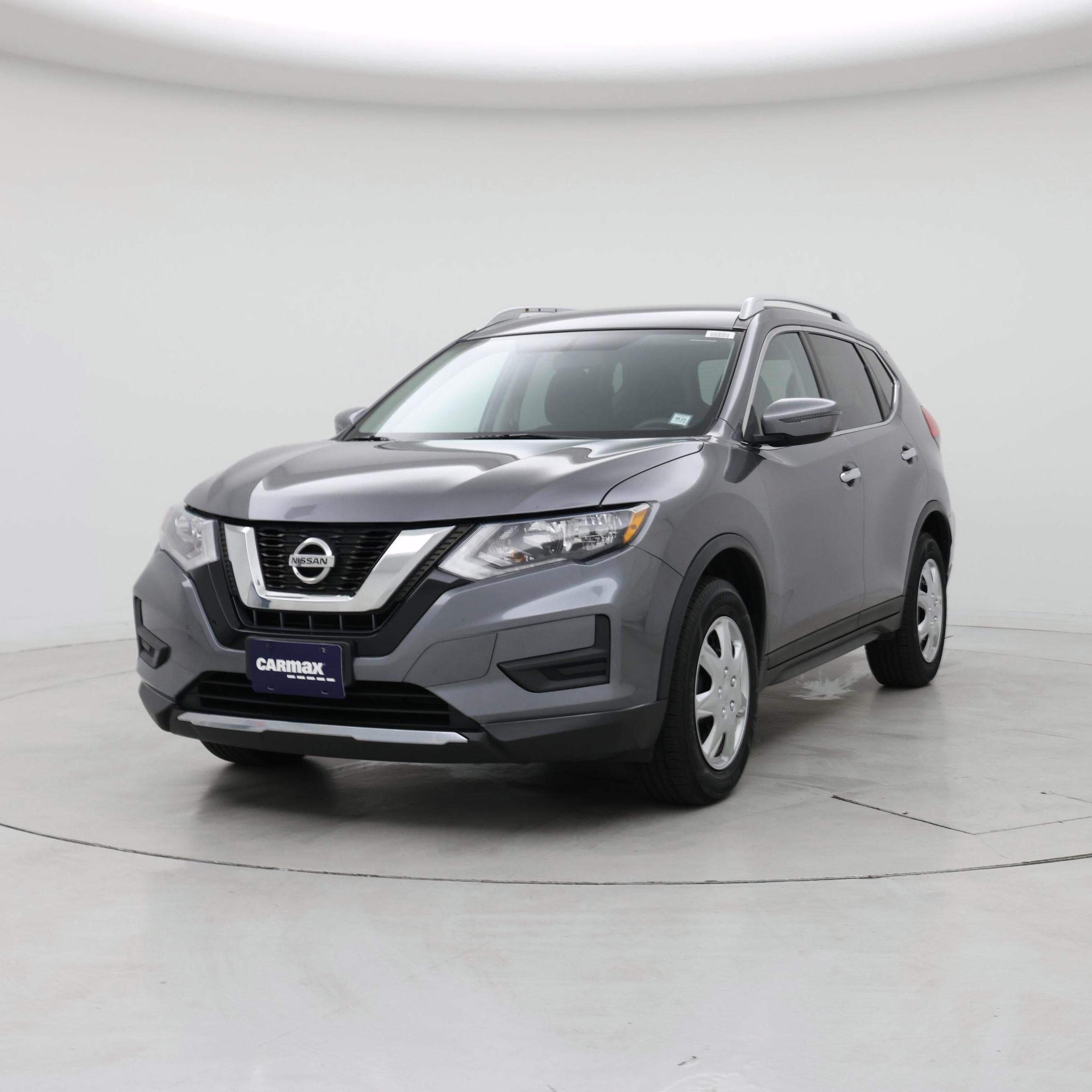 Thumbnail: 2017 Nissan Rogue - 4