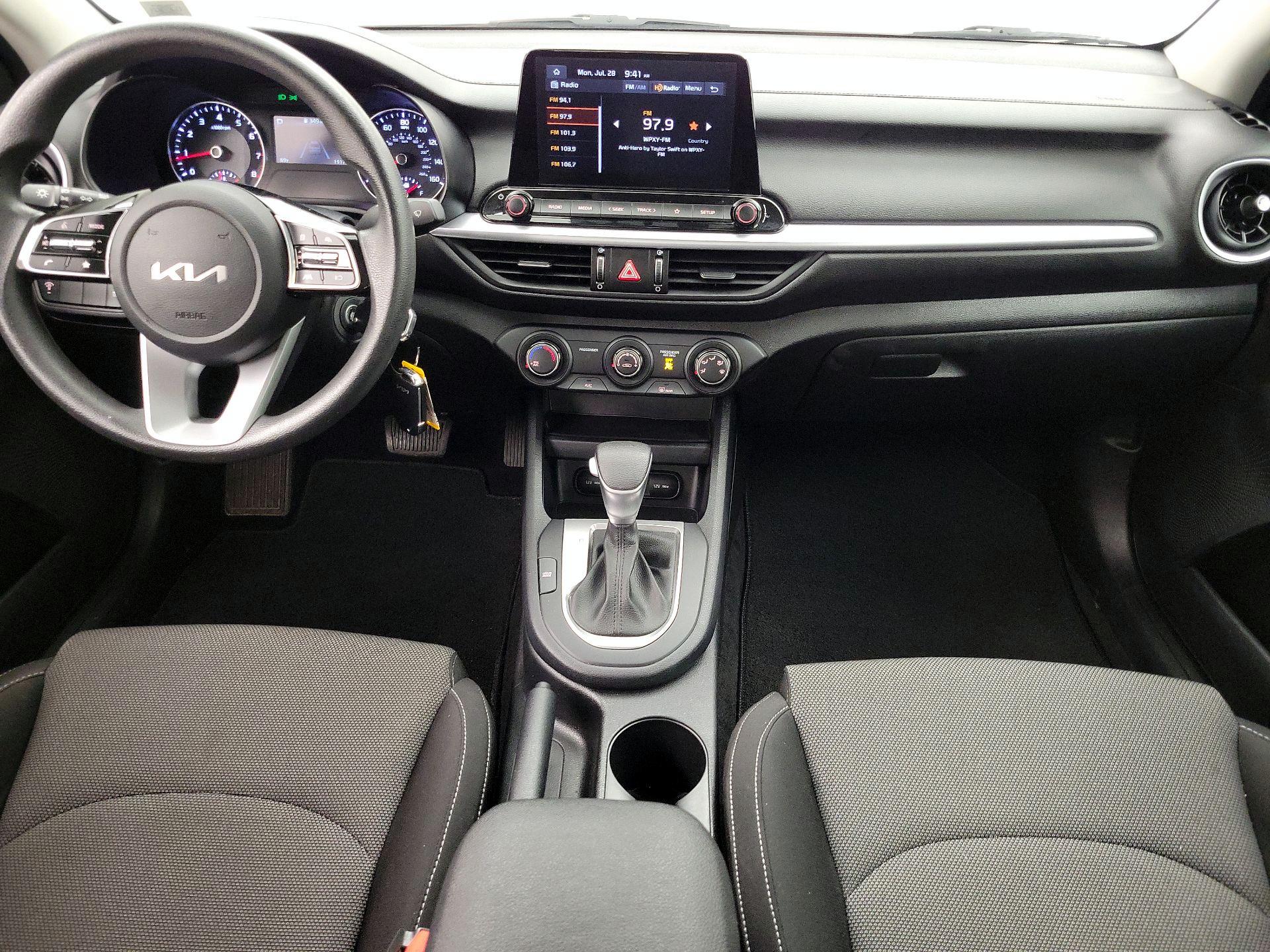 Thumbnail: 2022 Kia Forte - 9